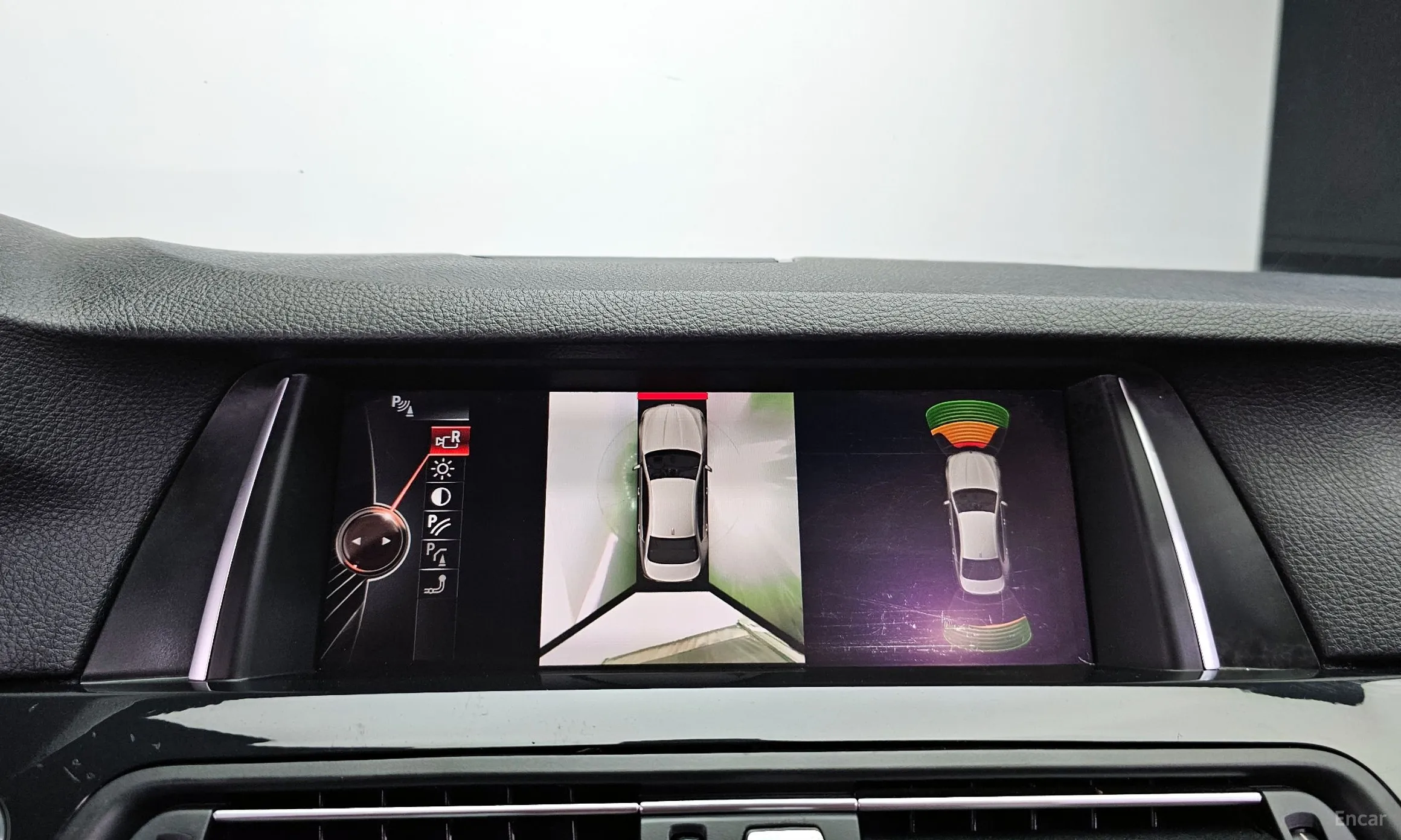 BMW 5 Series (F10) превью 14