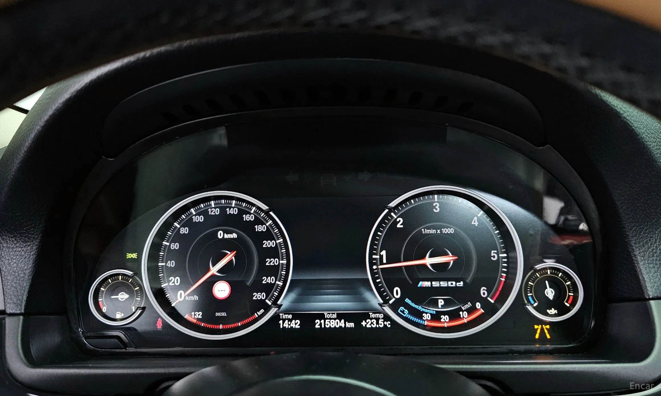 BMW 5 Series (F10) превью 8