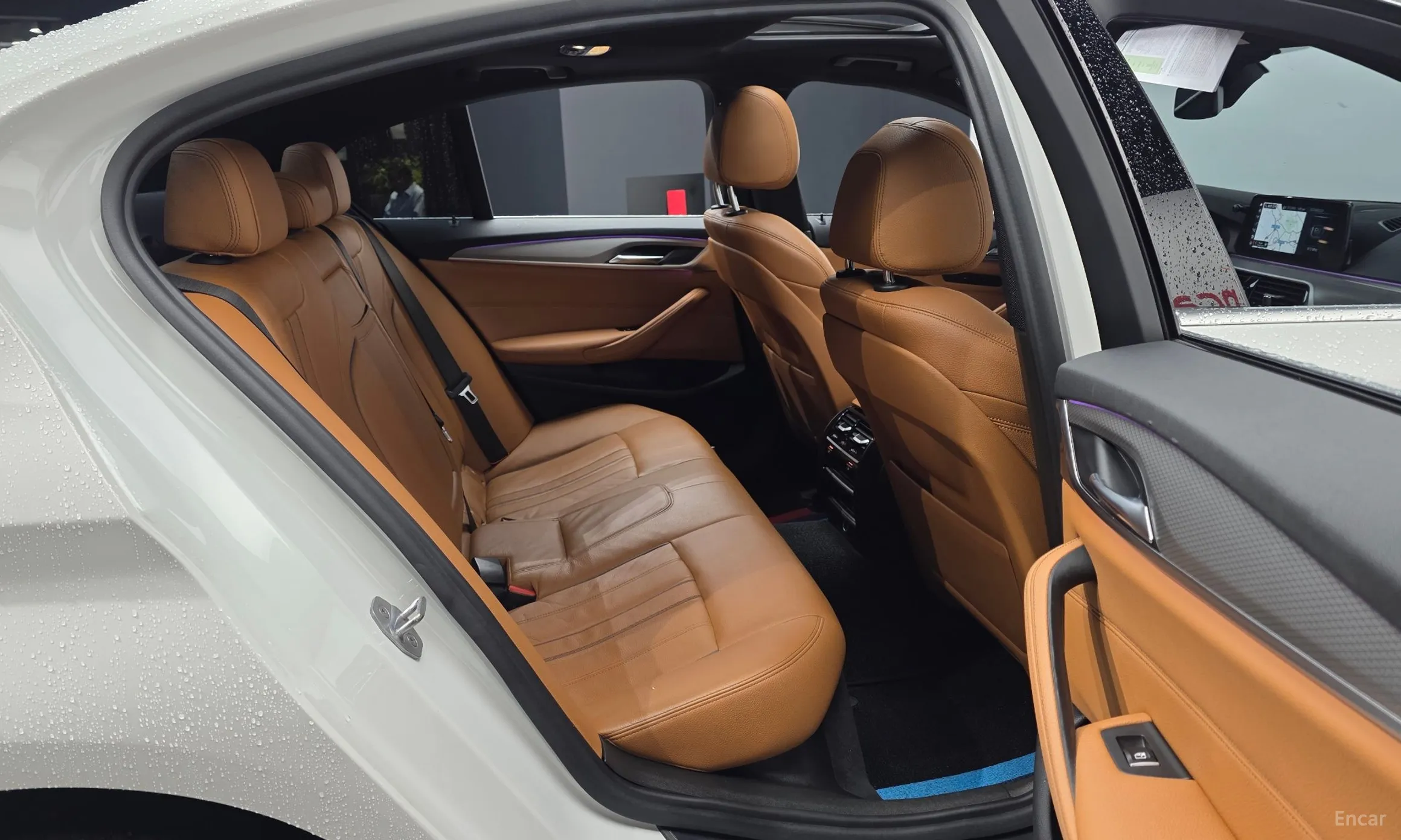 BMW 5 Series (G30) превью 11