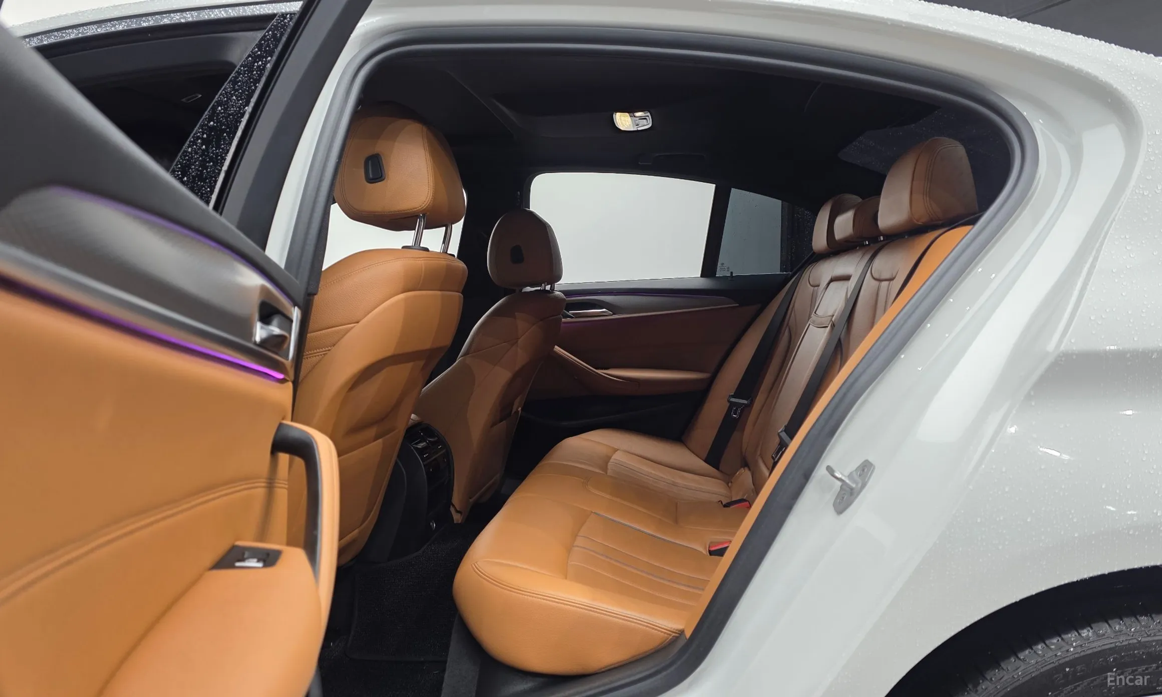 BMW 5 Series (G30) превью 12
