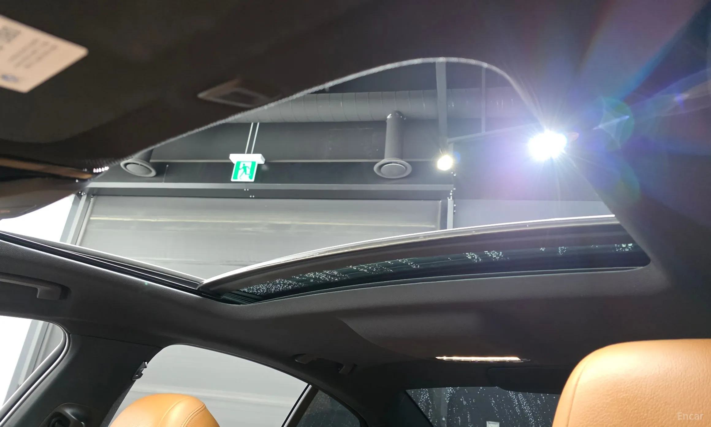 BMW 5 Series (G30) превью 19