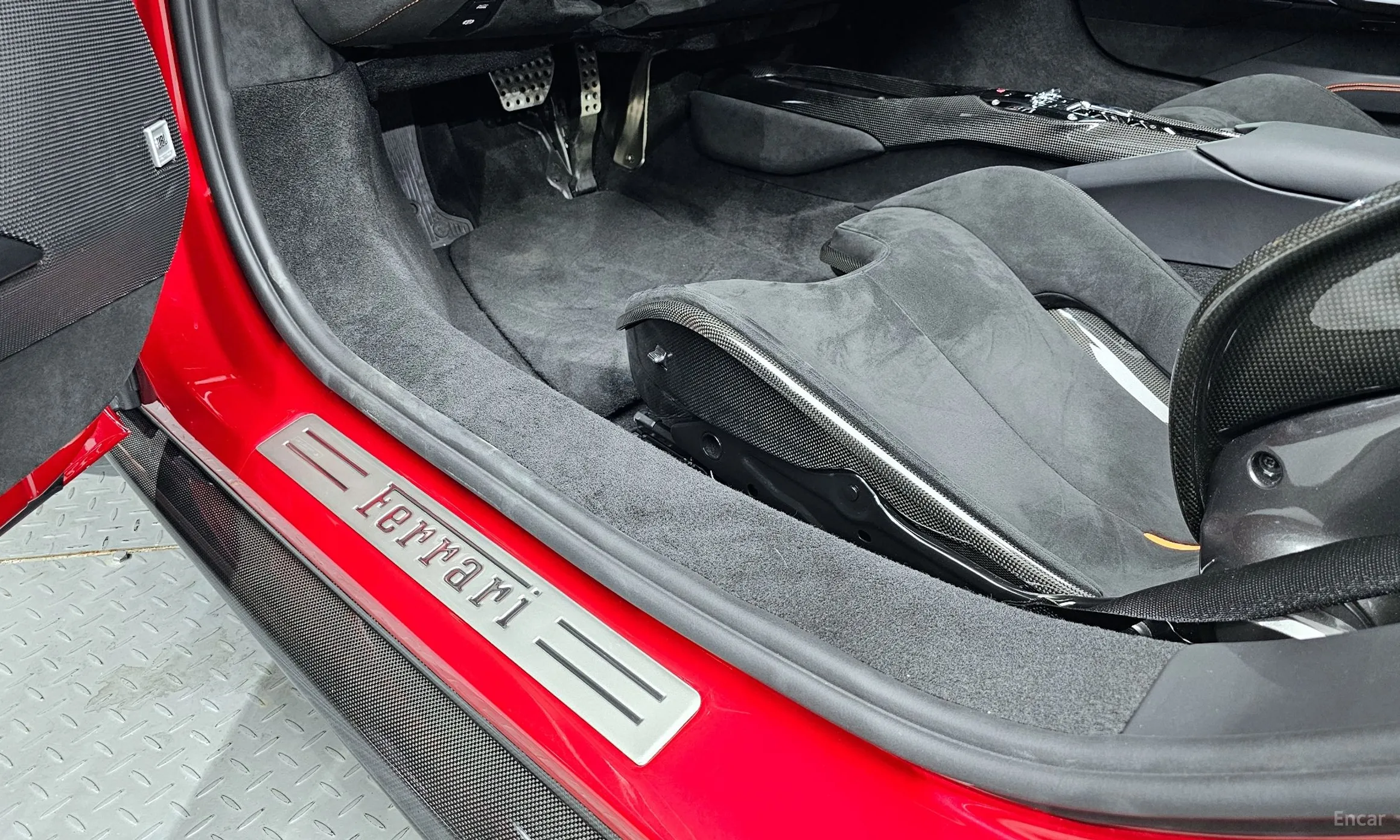 Ferrari 296 GTS превью 16