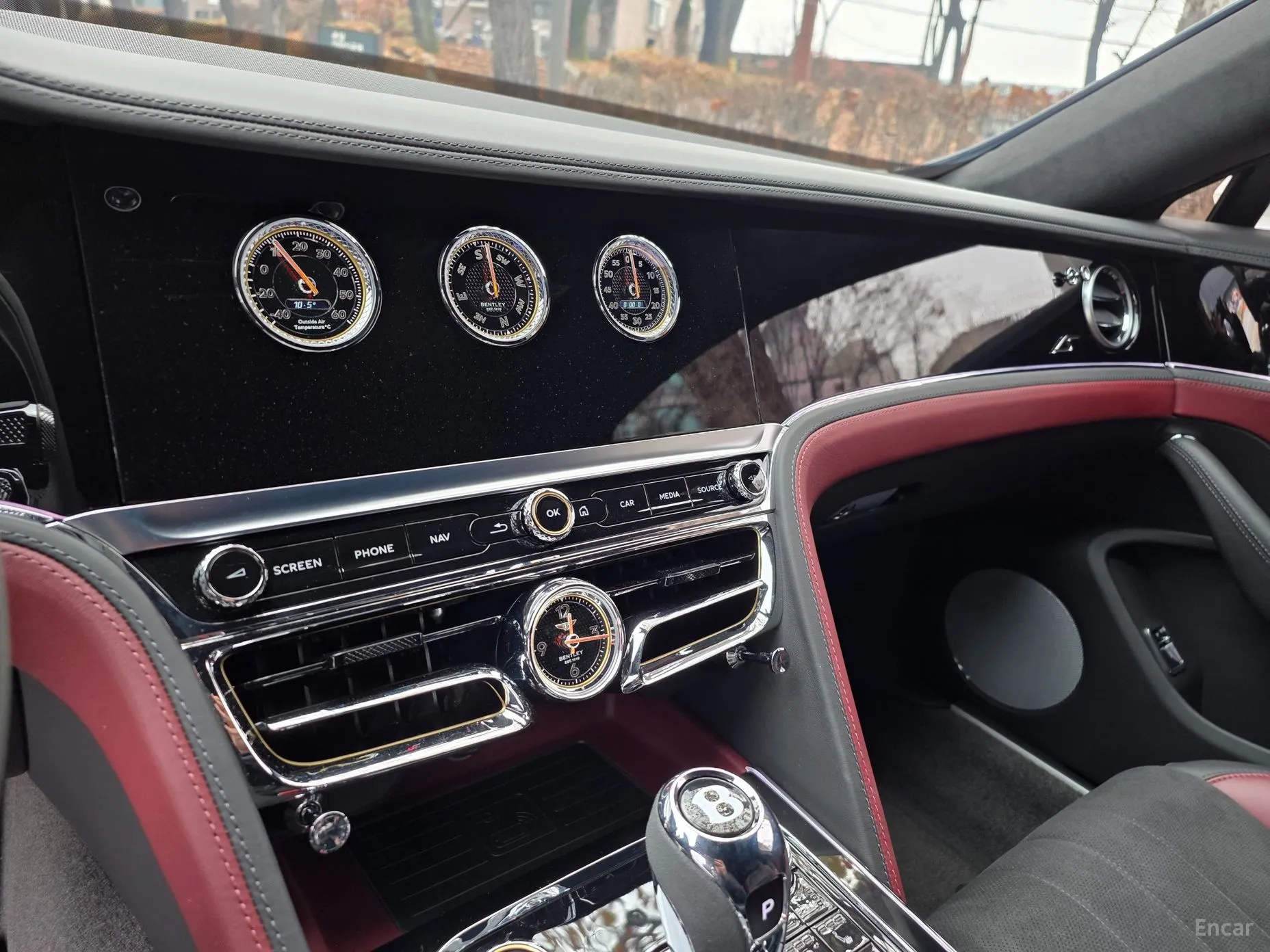 Bentley Flying Spur 3rd Generation превью 12