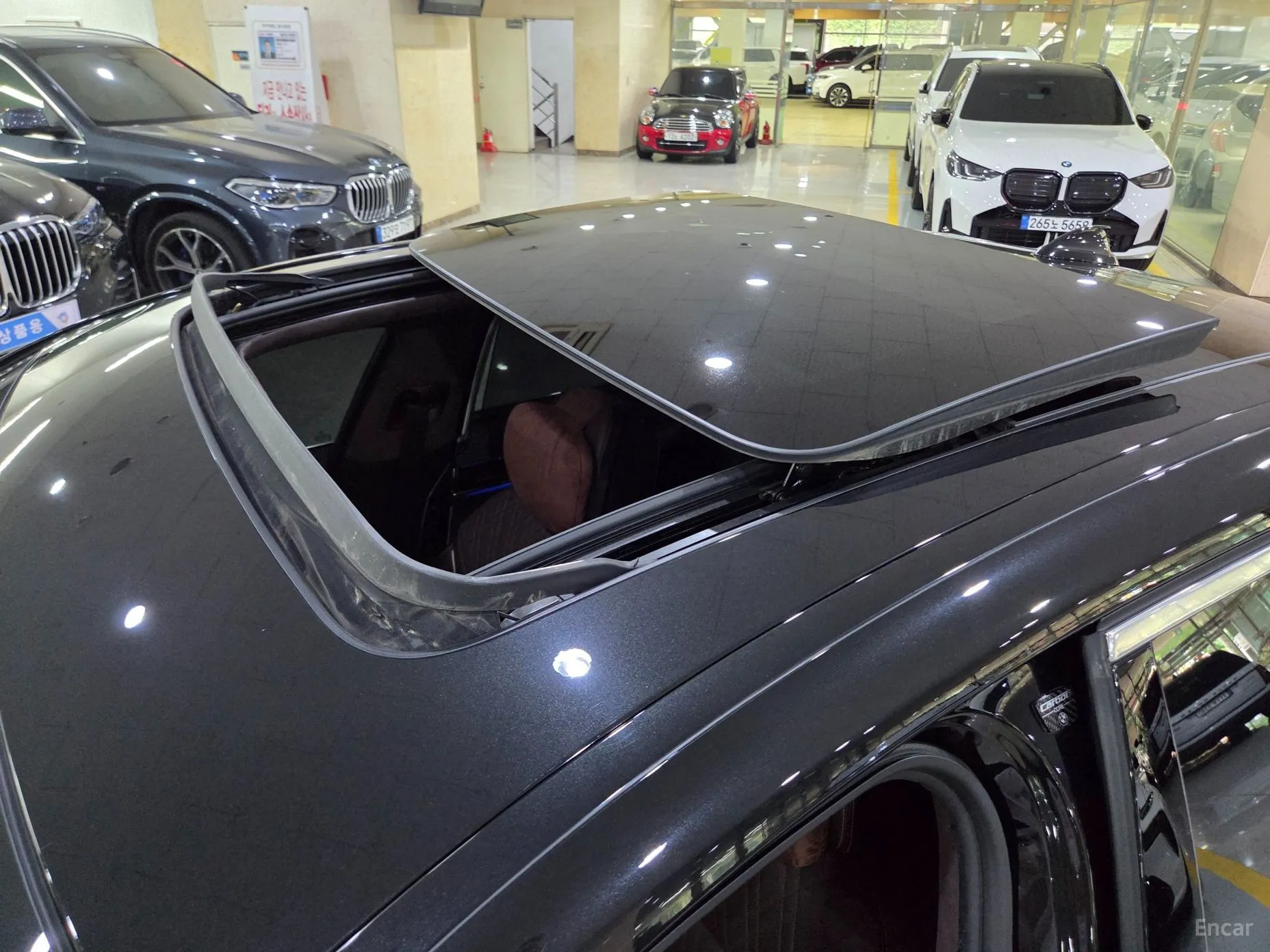 BMW 7 Series (G11) превью 15