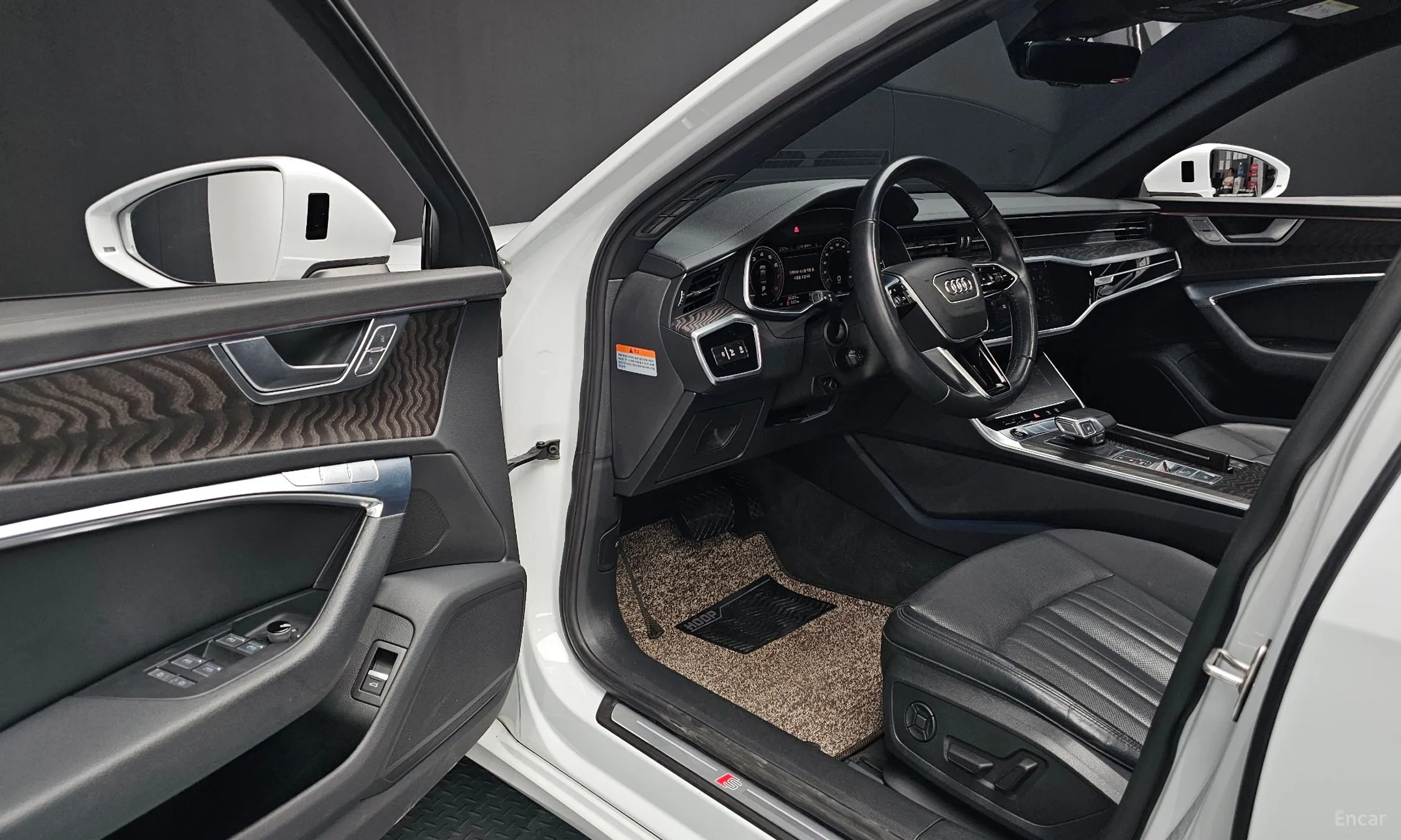 Audi A6 (C8) превью 11