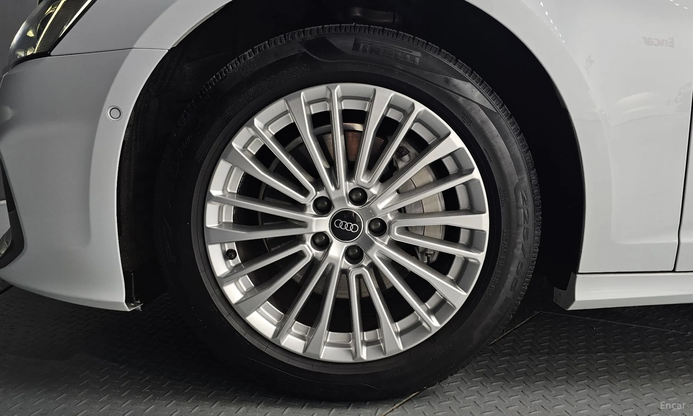 Audi A6 (C8) превью 5