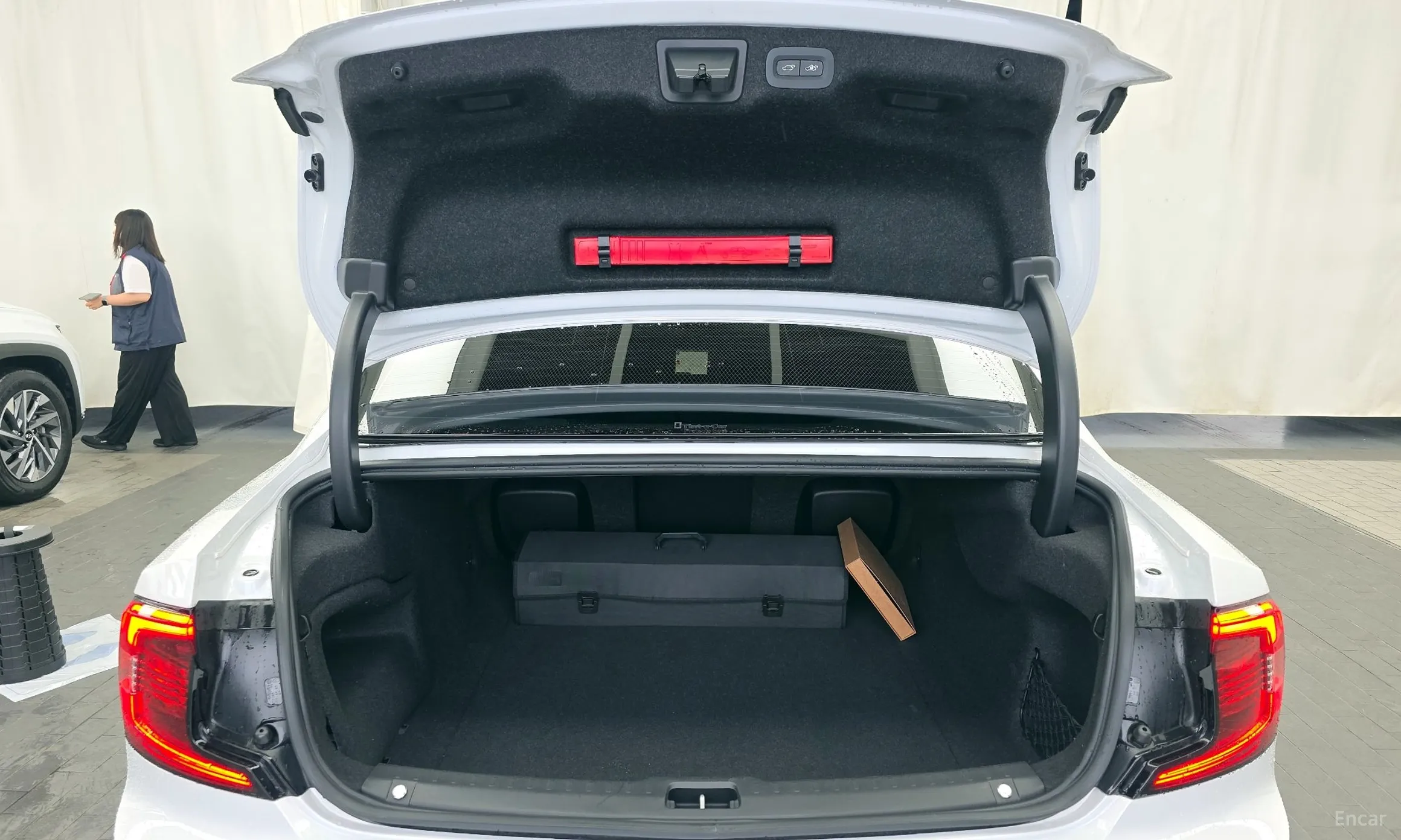 Volvo S90 превью 20