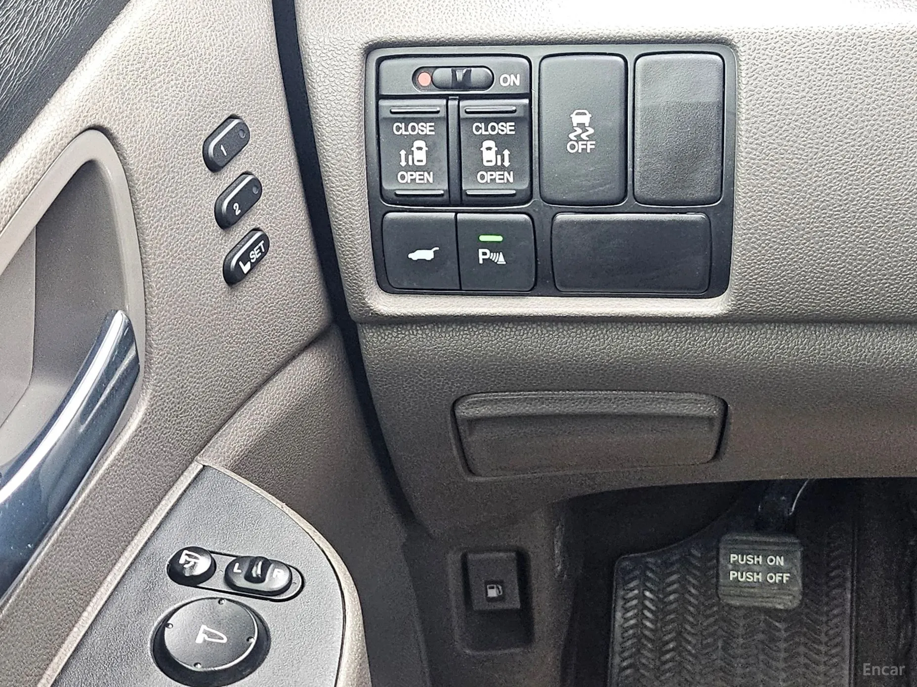 Honda Odyssey превью 17