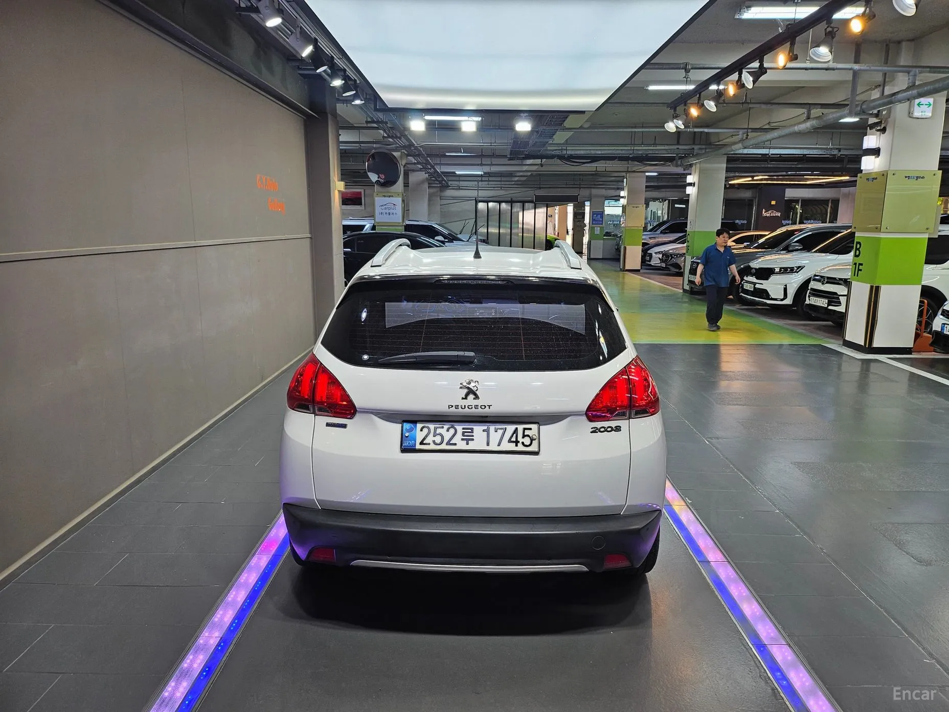 Peugeot 2008. превью 4