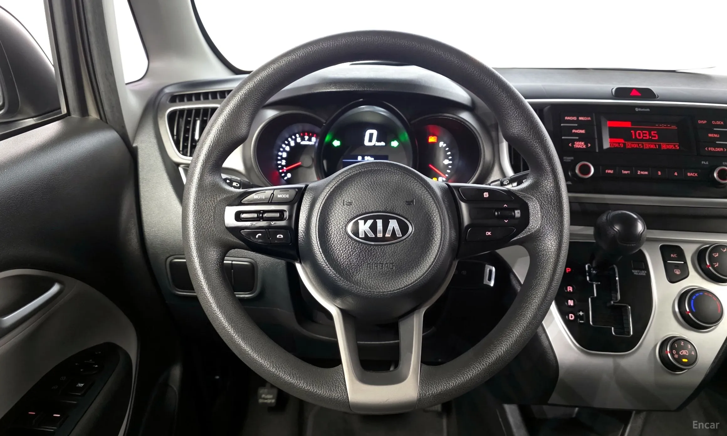 Kia Ray превью 12