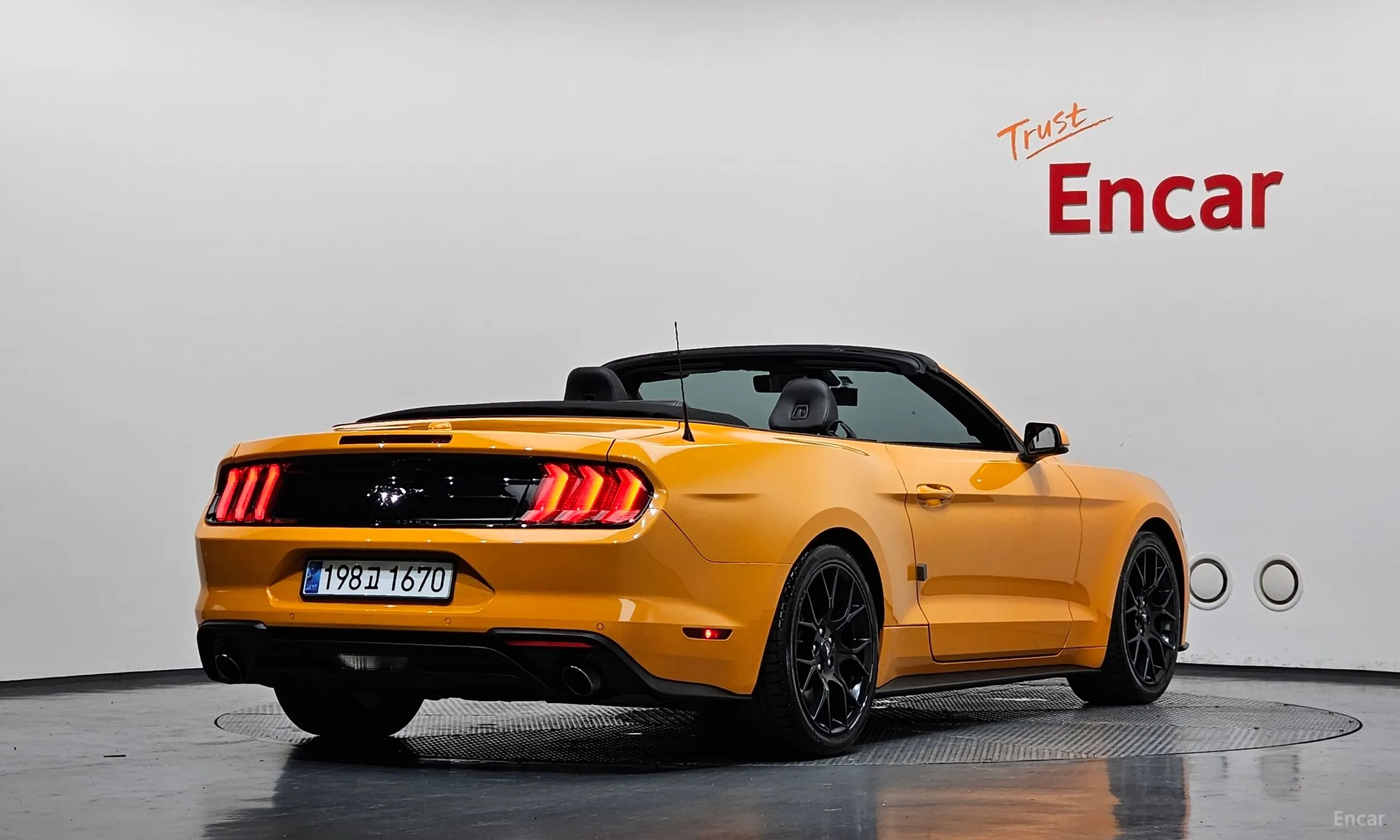 Ford Mustang превью 2