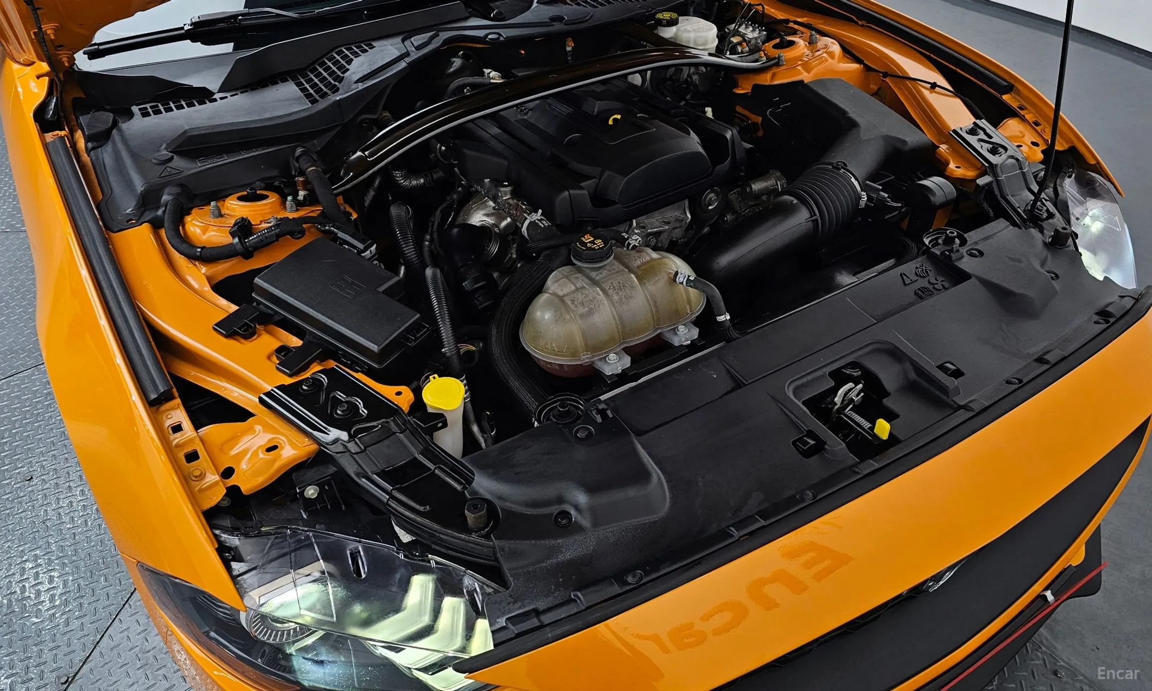 Ford Mustang превью 6