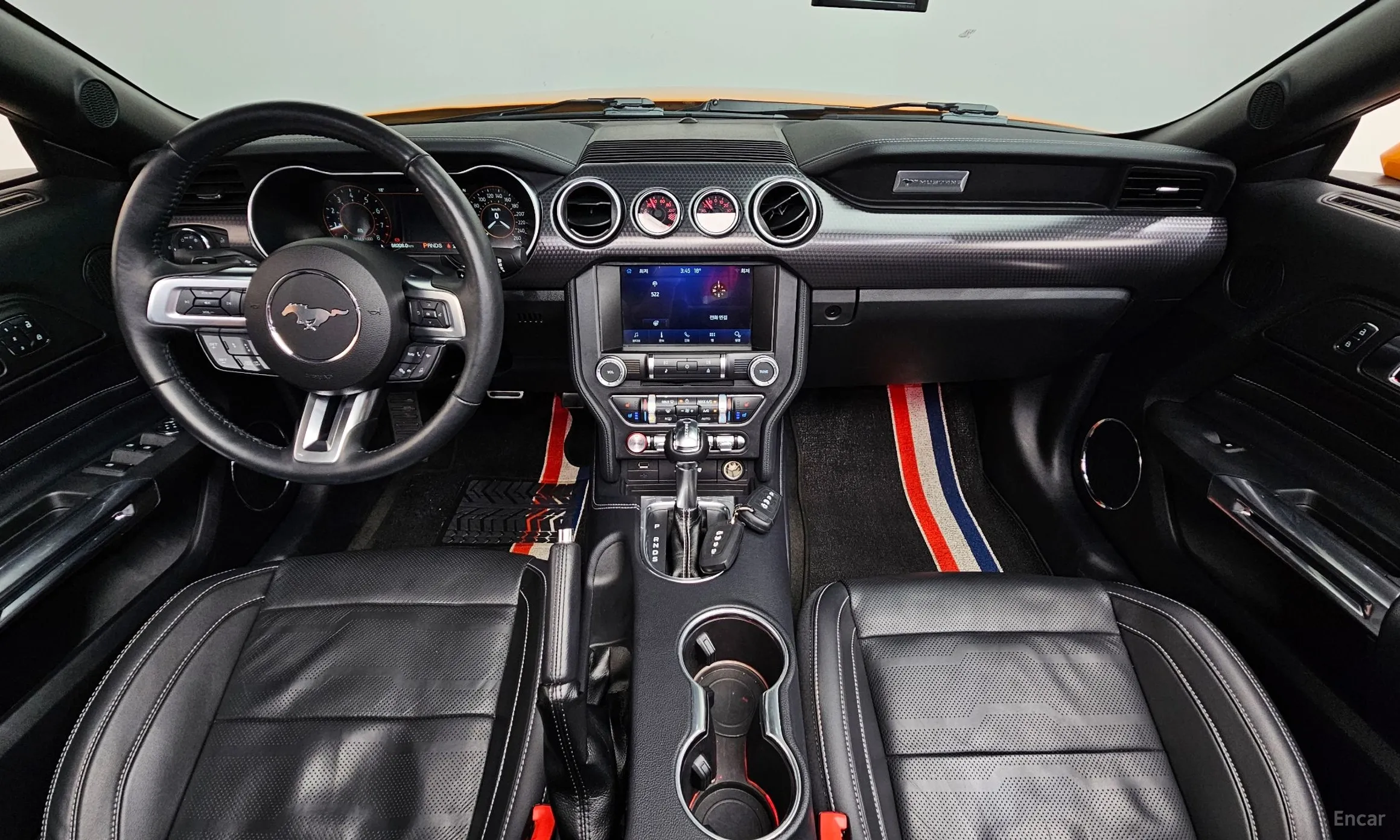 Ford Mustang превью 7