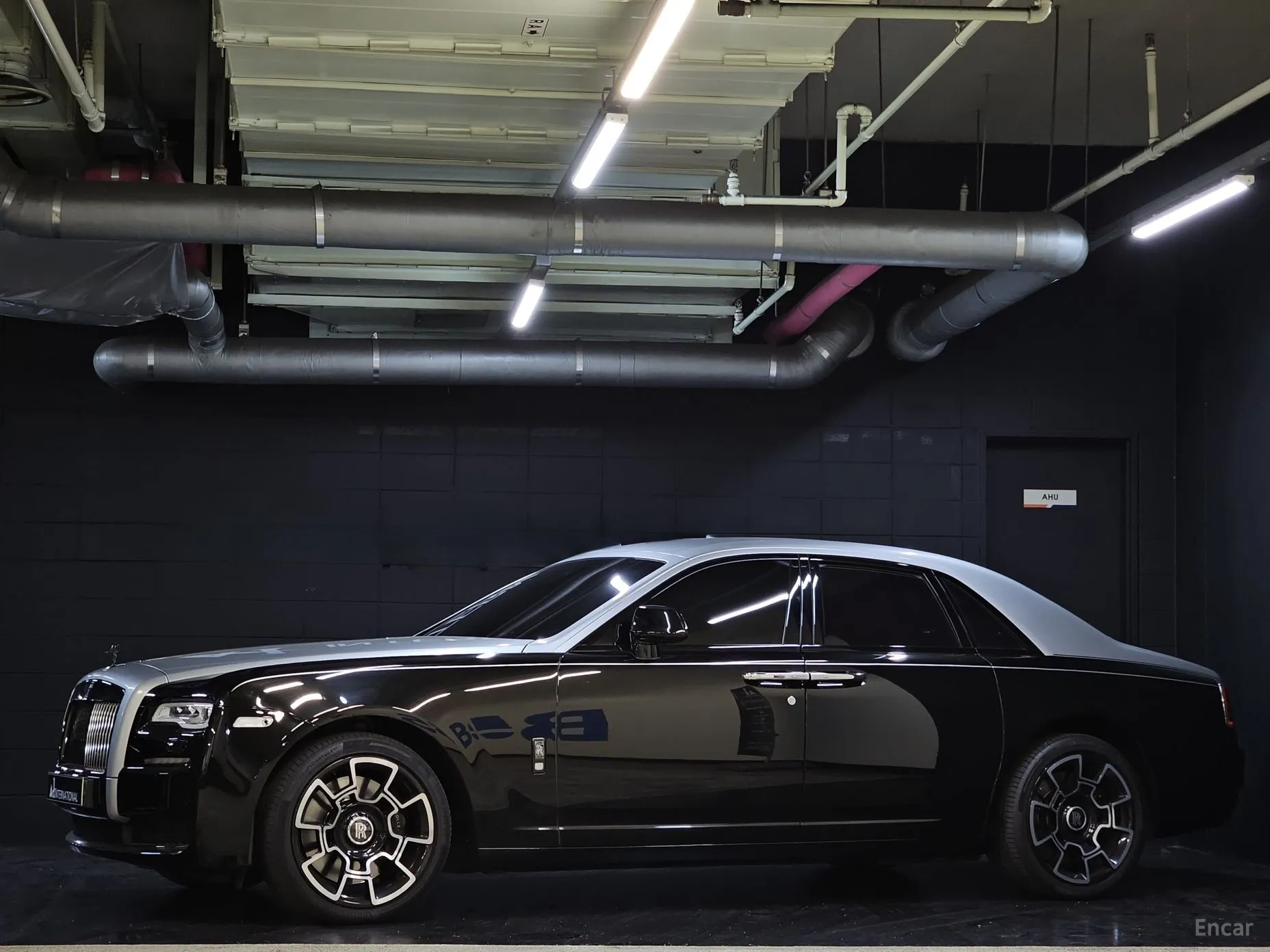 Rolls-Royce Ghost превью 3