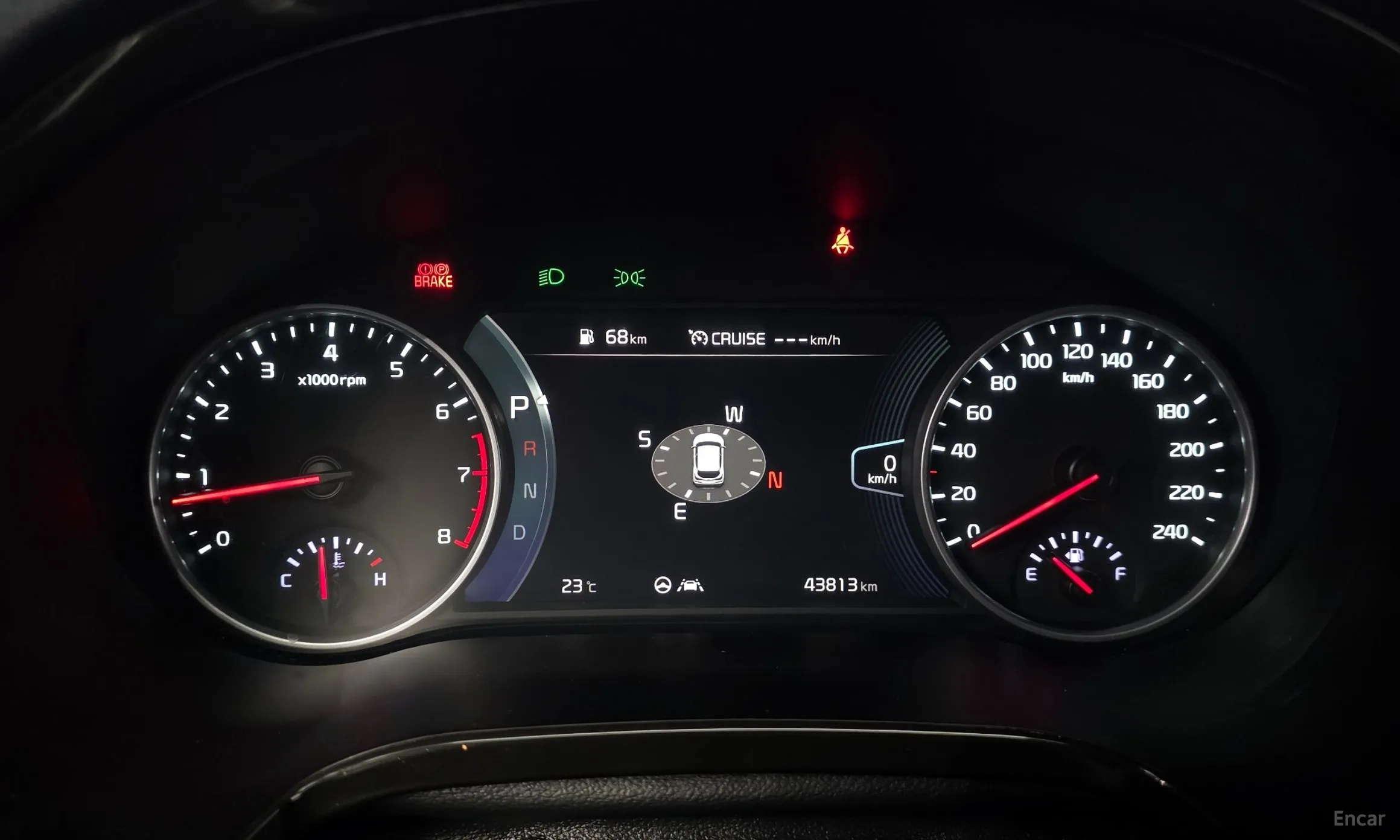 Kia Seltos превью 8