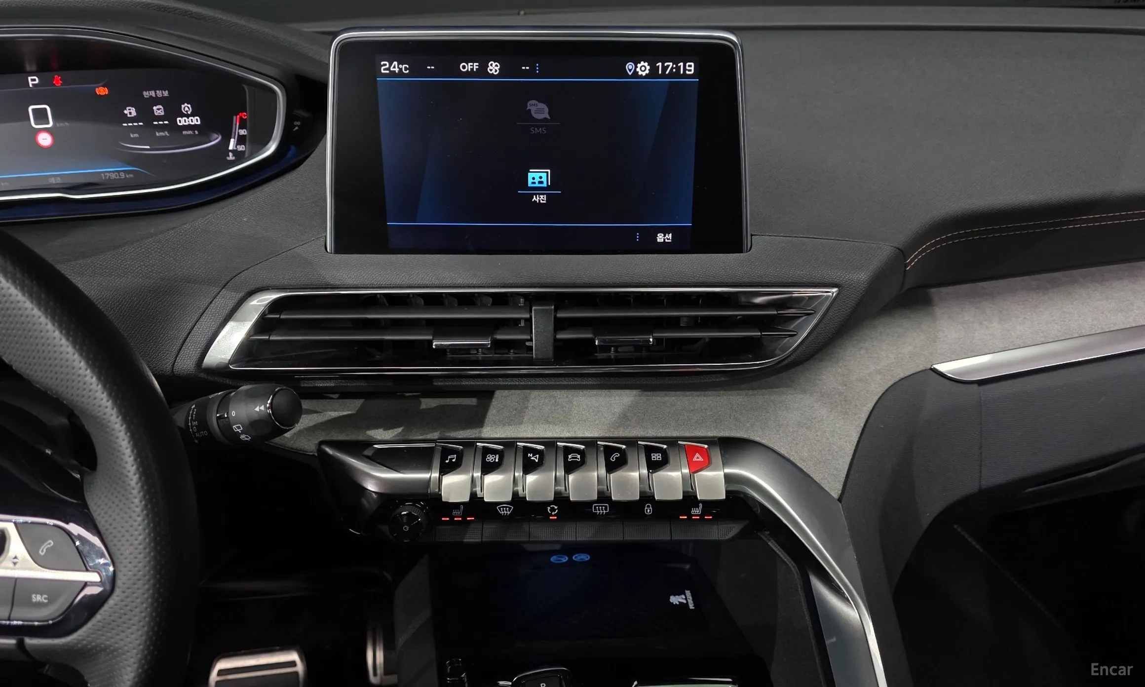 Peugeot 3008 2nd generation превью 14