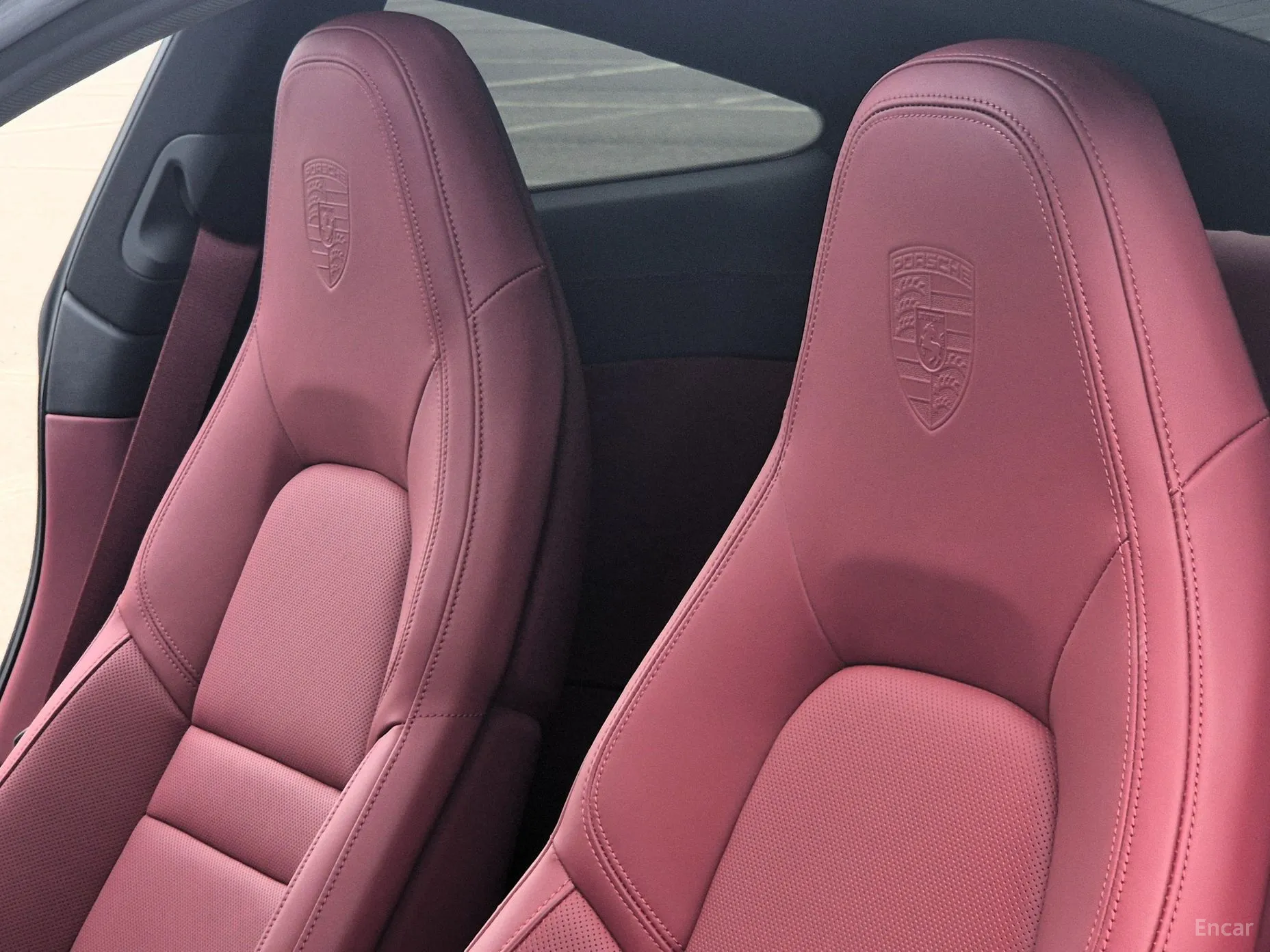 Porsche 911 (992) превью 10