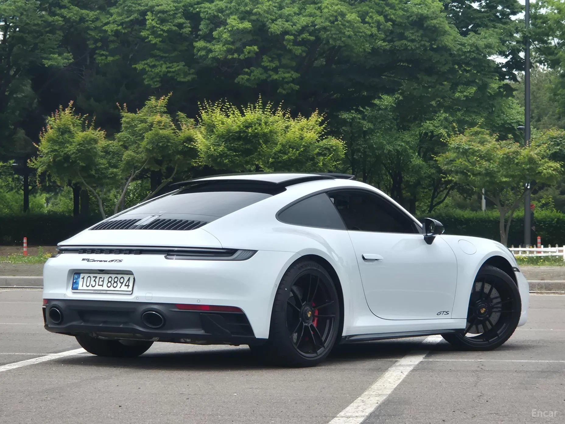 Porsche 911 (992) превью 12