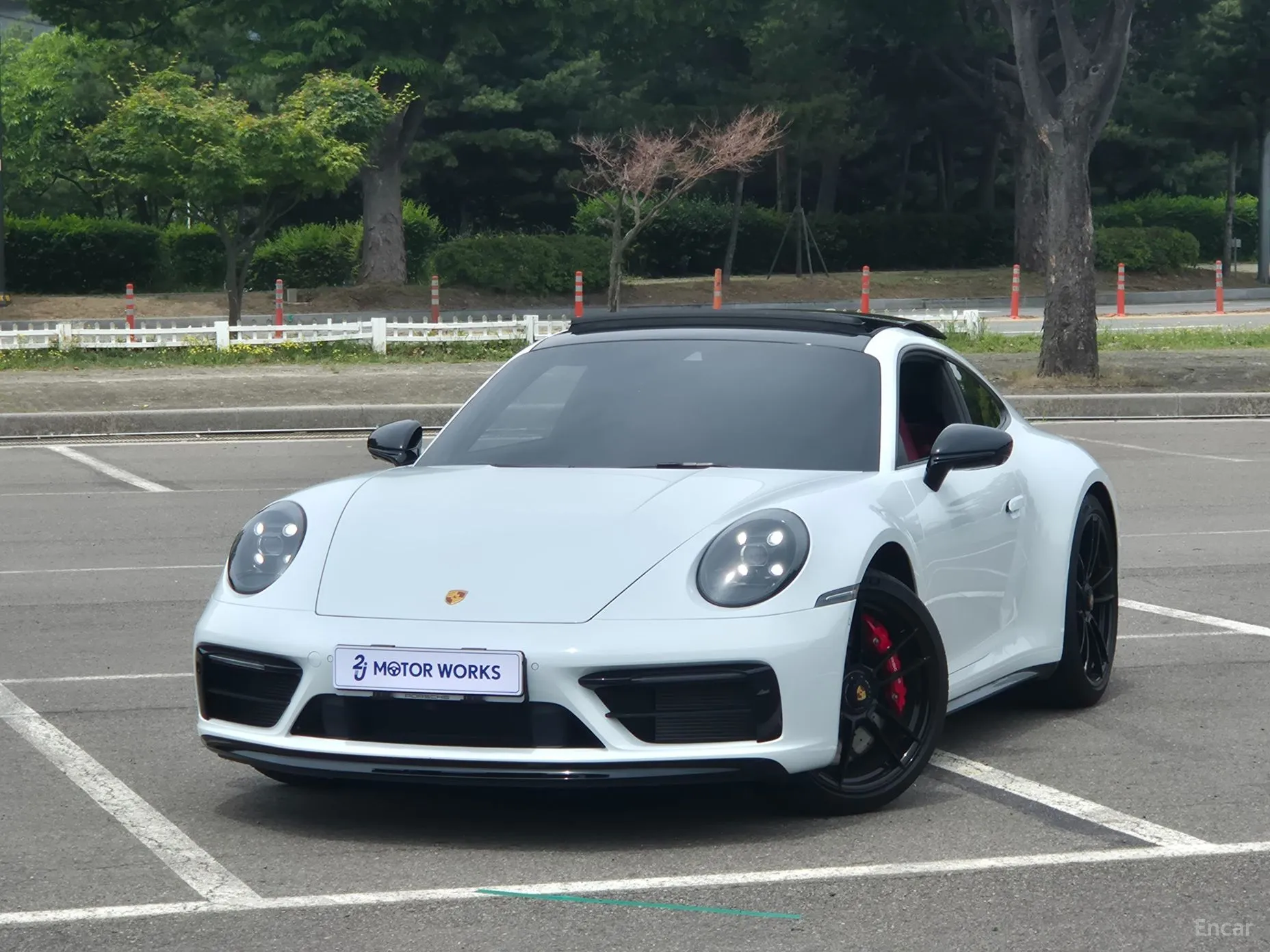 Porsche 911 (992) превью 3