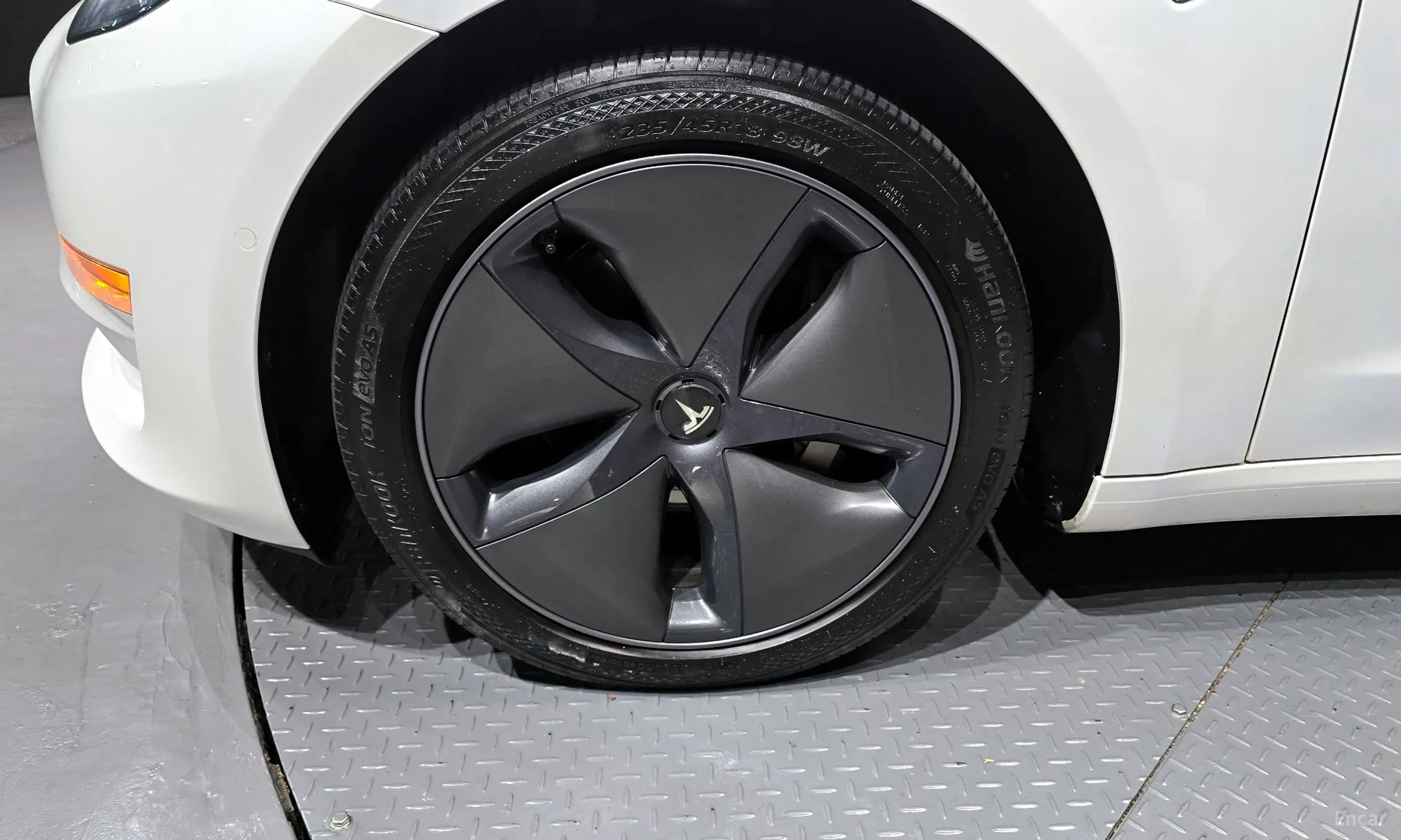 Tesla Model 3 превью 5