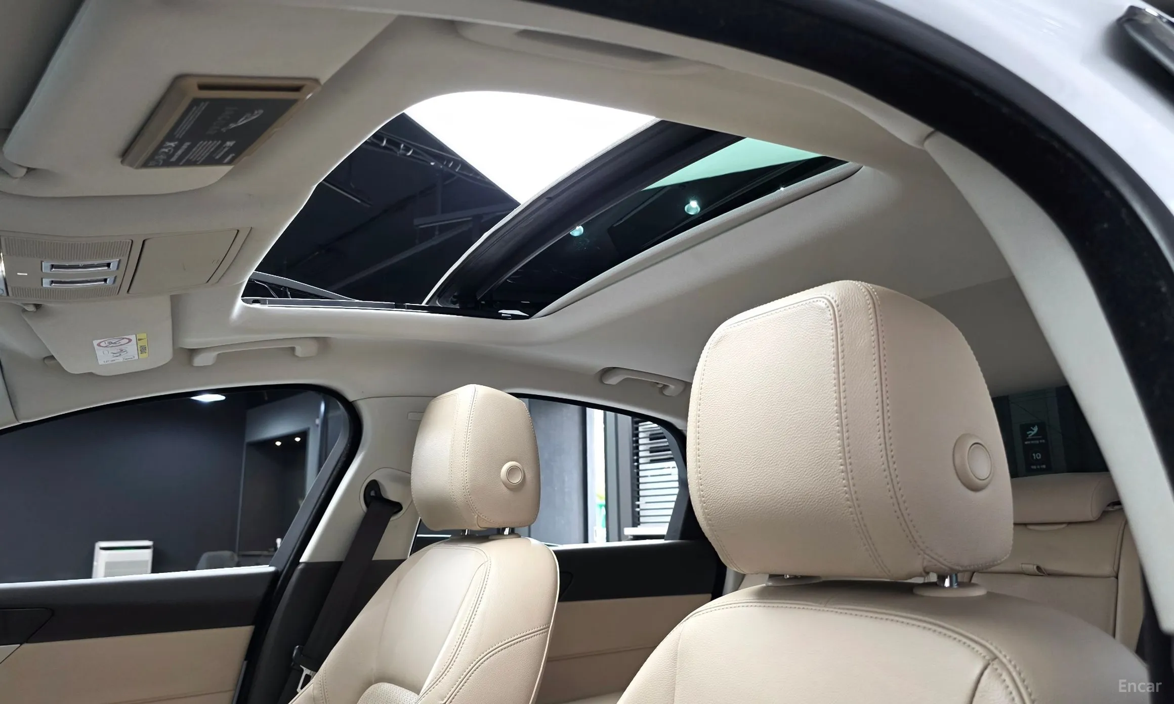 Jaguar XF (x260) превью 18