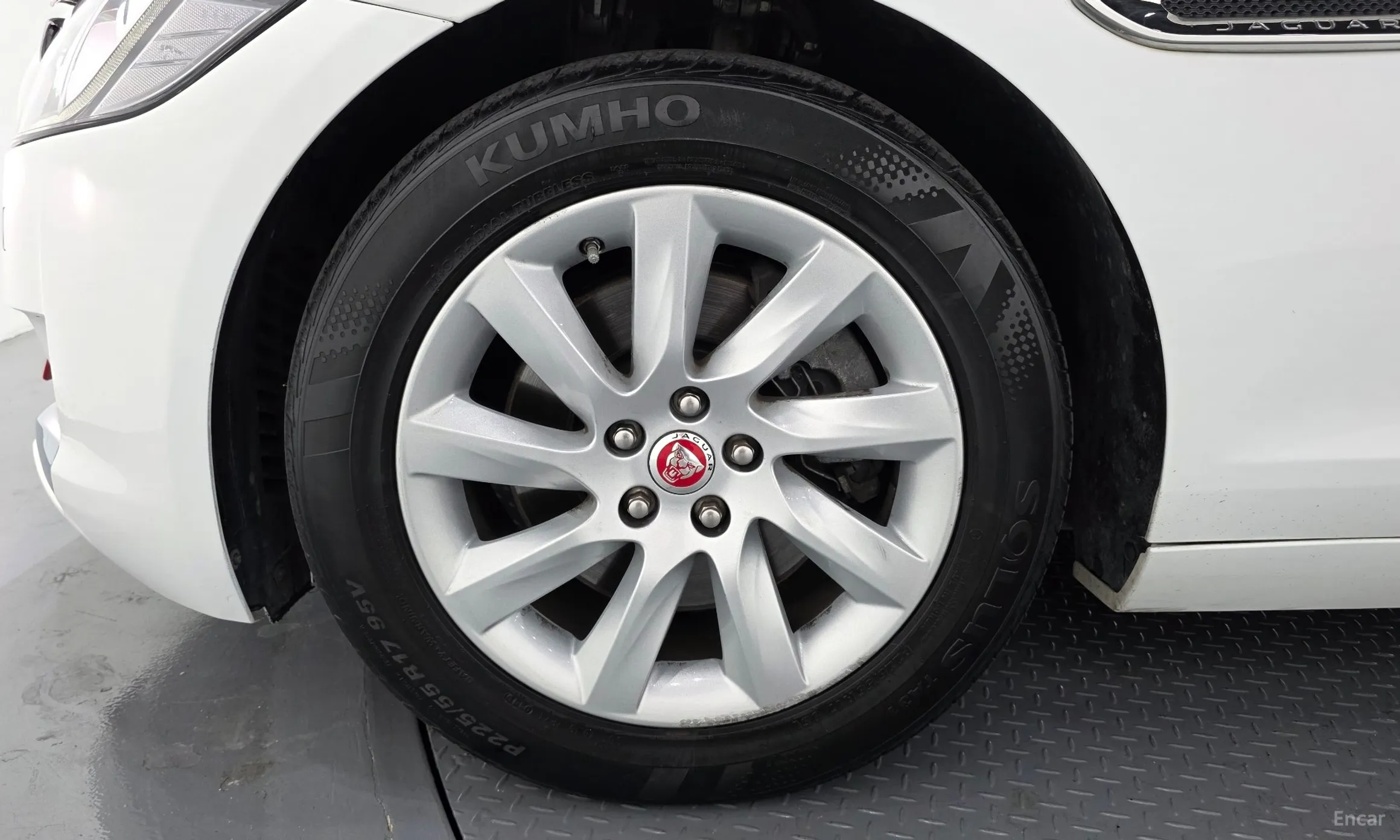 Jaguar XF (x260) превью 5