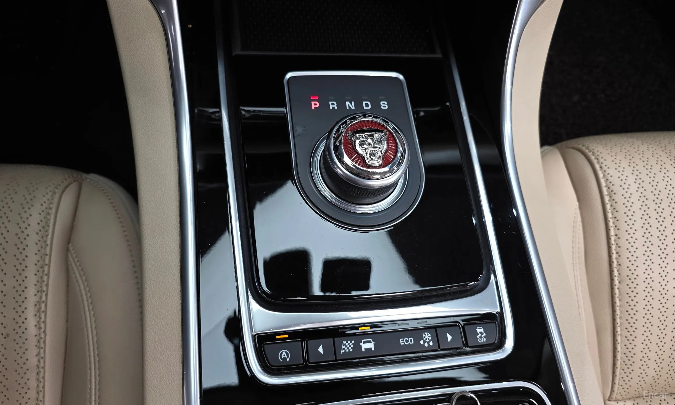 Jaguar XF (x260) превью 9
