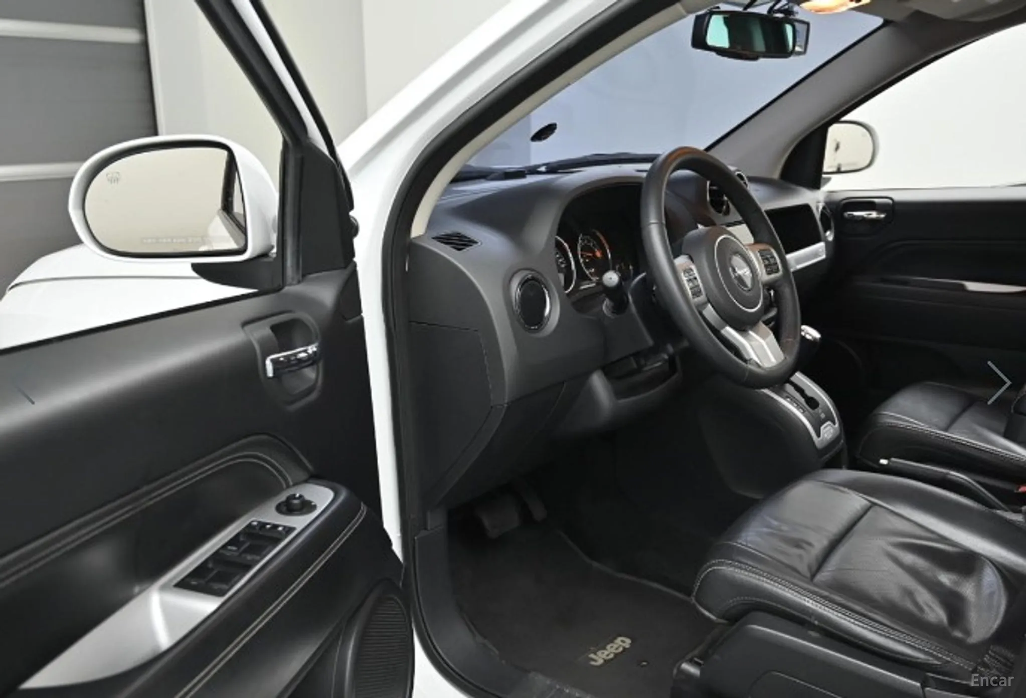Jeep Compass превью 11