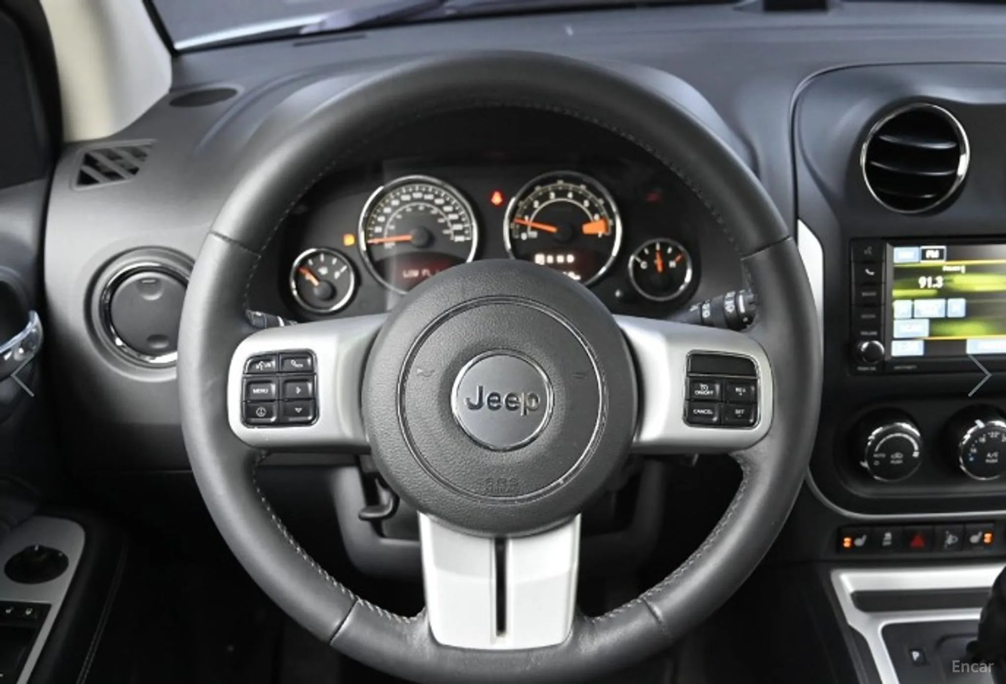 Jeep Compass превью 13