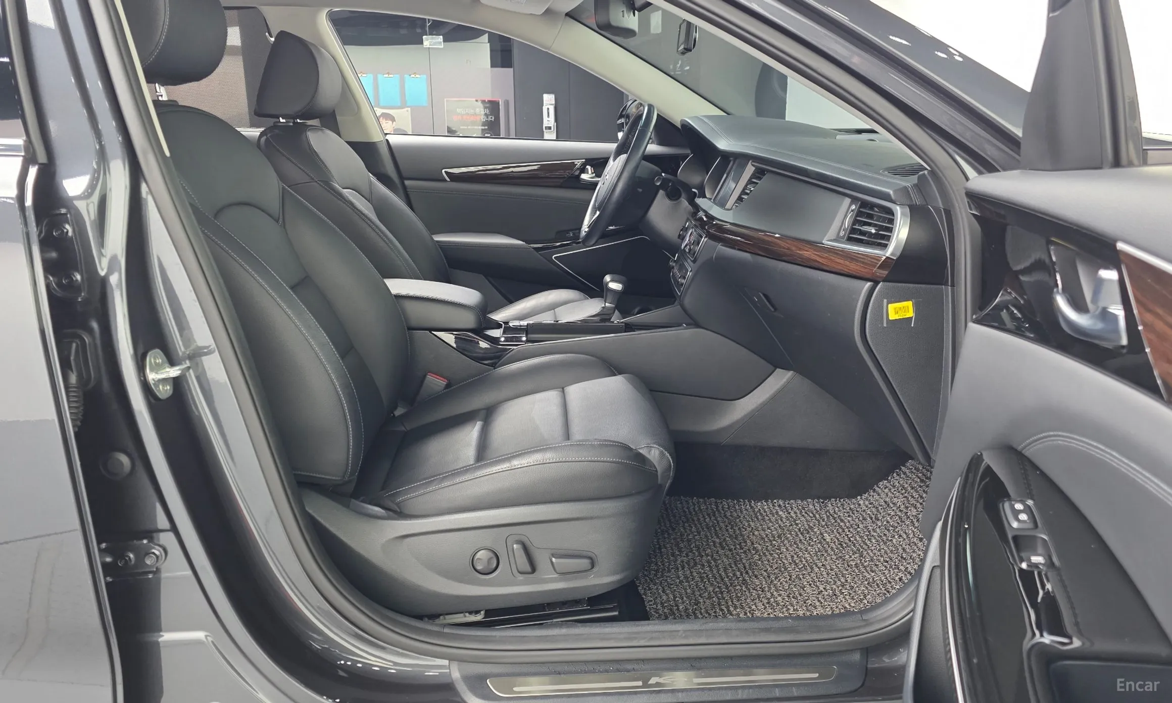 Kia K7 превью 12