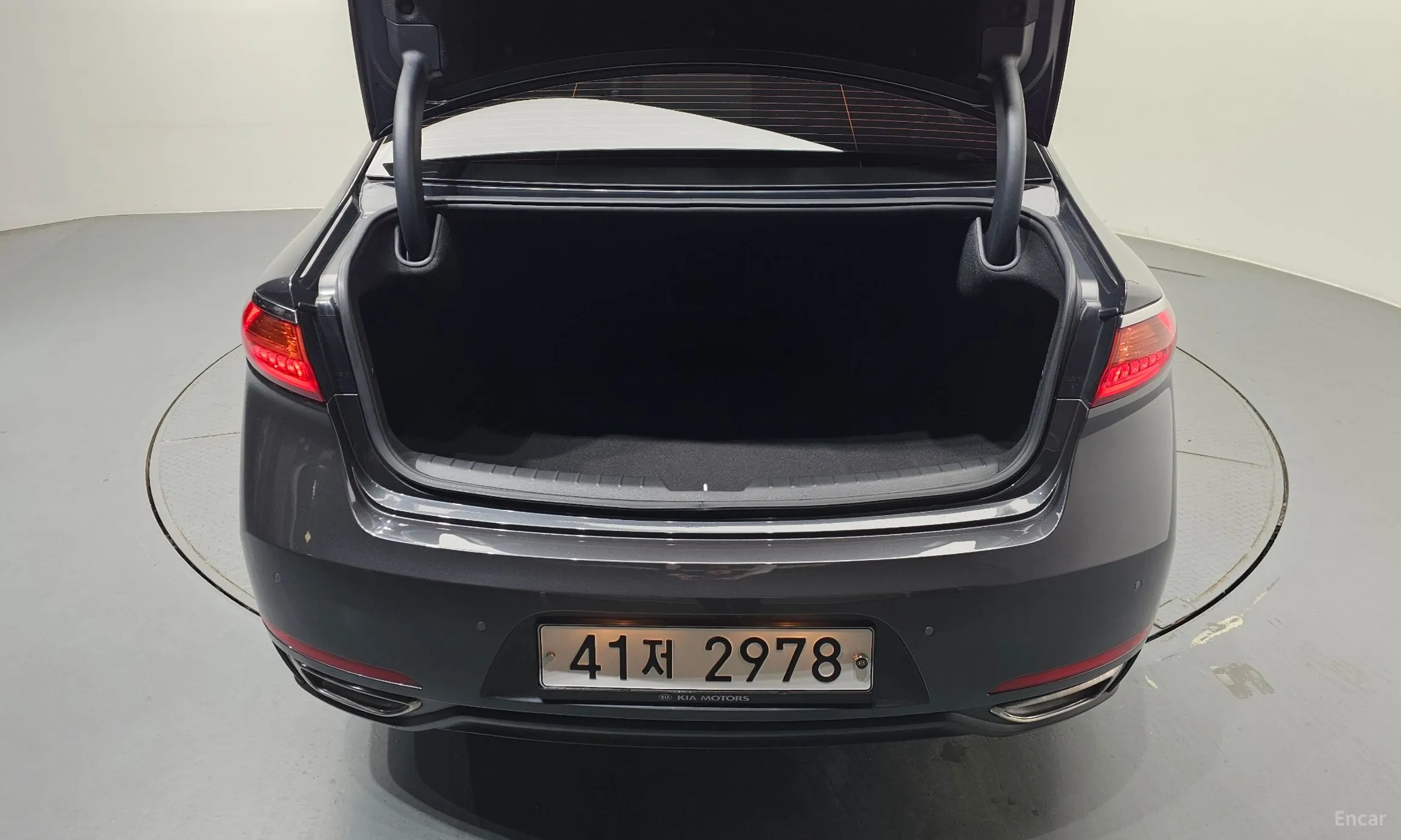 Kia K7 превью 20