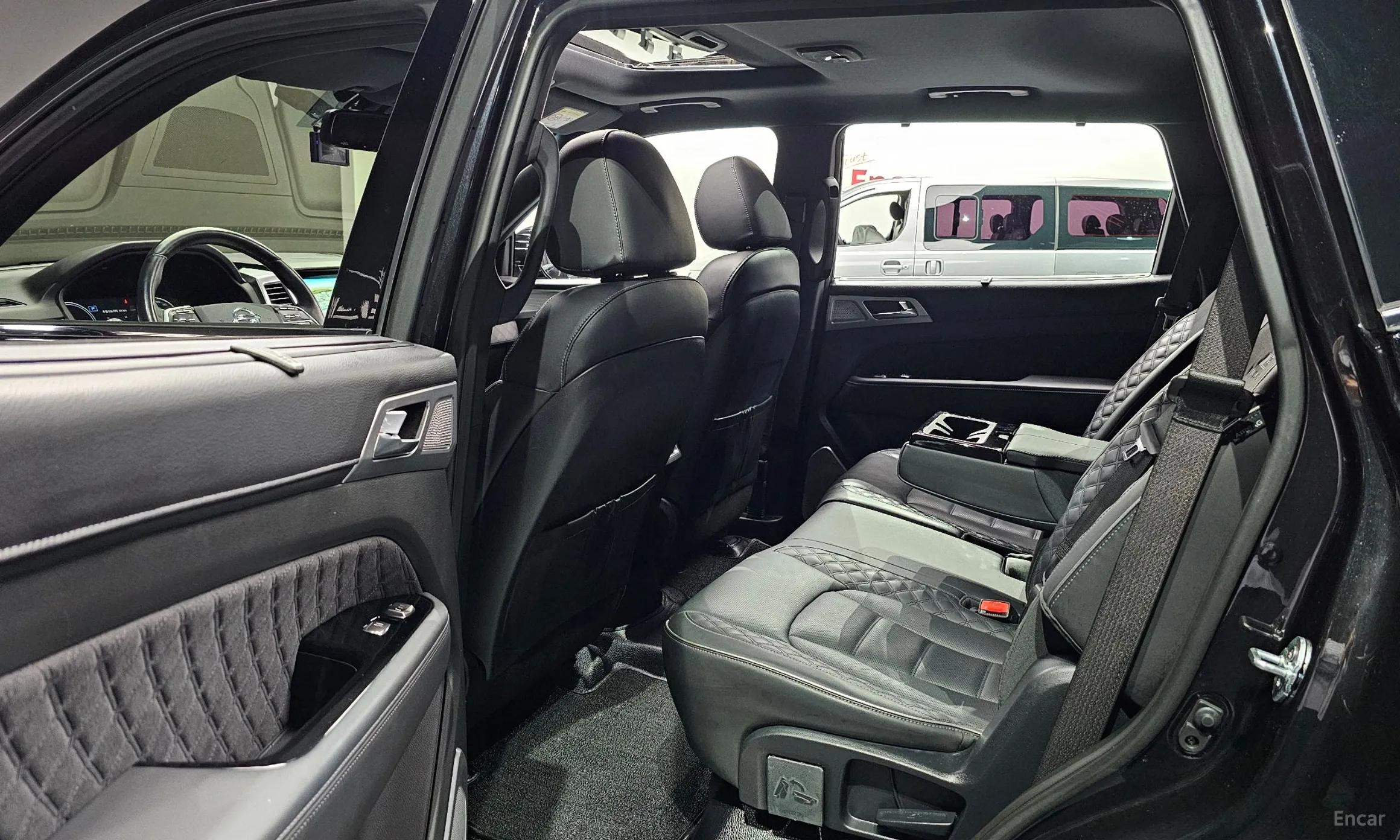 KG Mobility (SsangYong) Rexton превью 11
