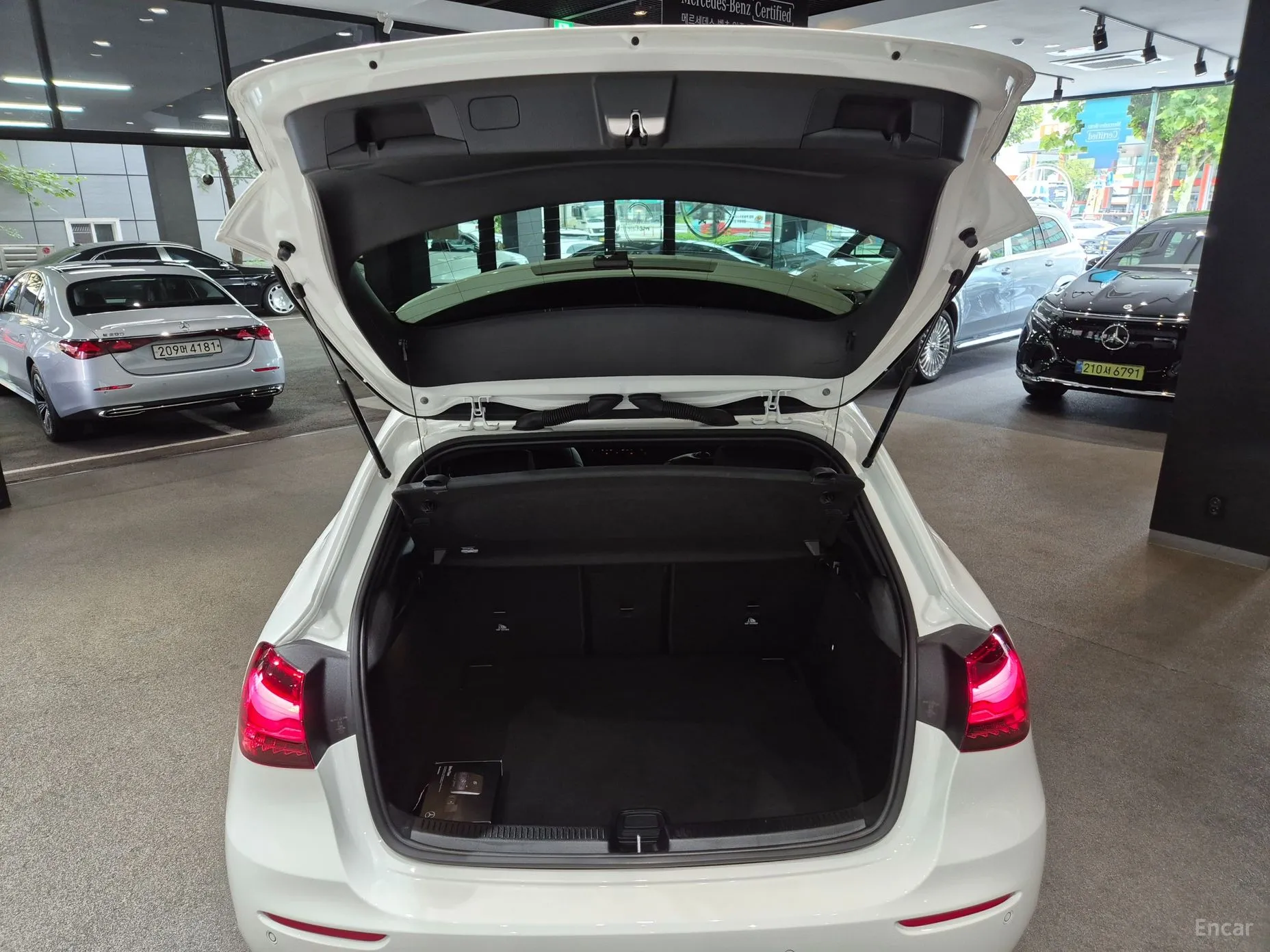 Mercedes Benz A-Class W177 превью 16