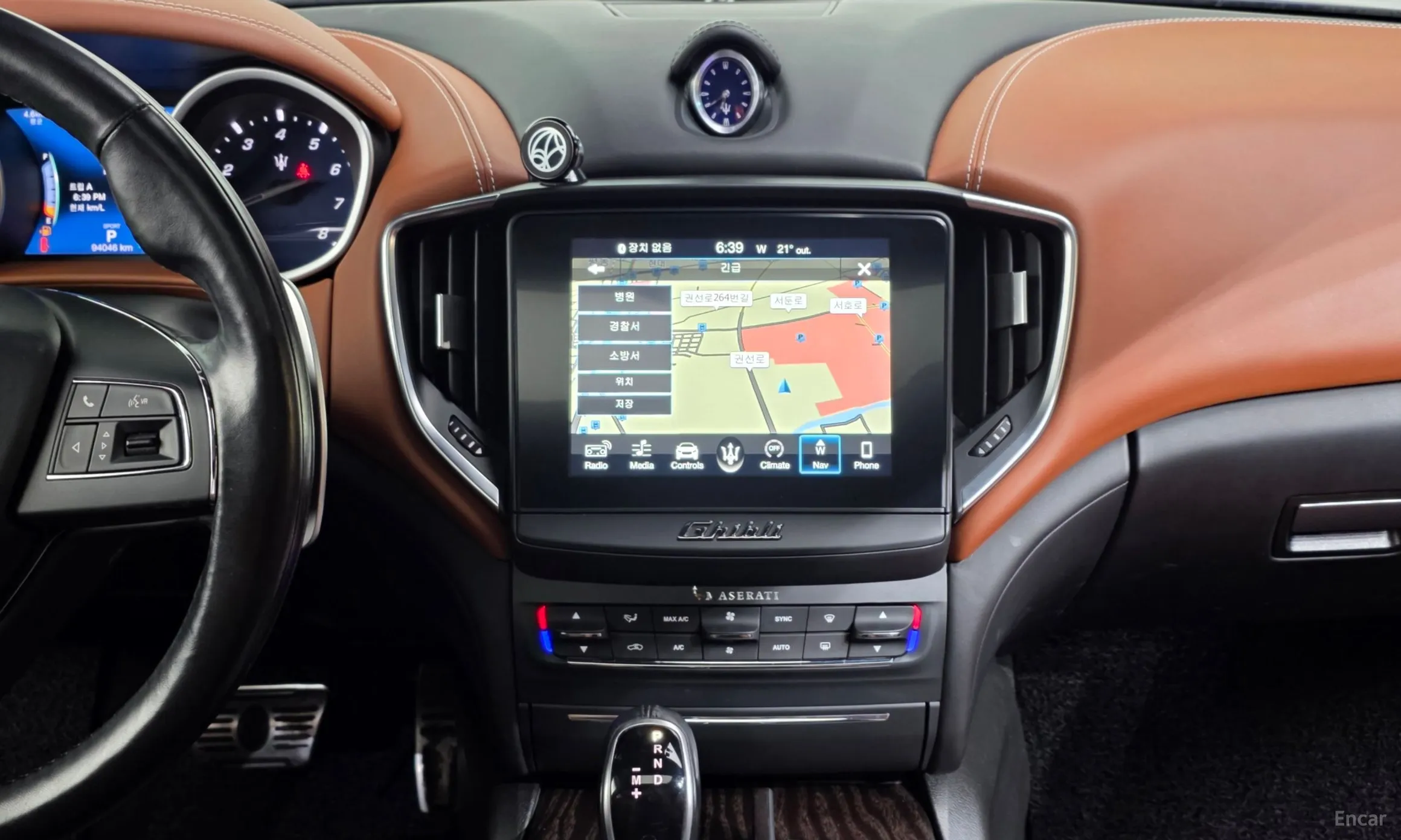 Maserati Ghibli превью 14