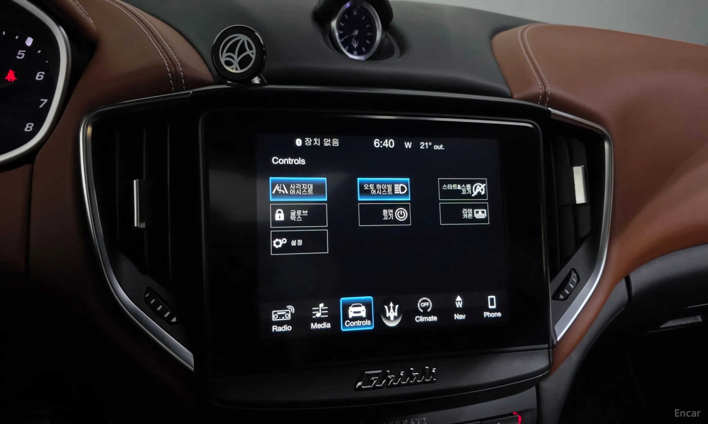 Maserati Ghibli превью 16