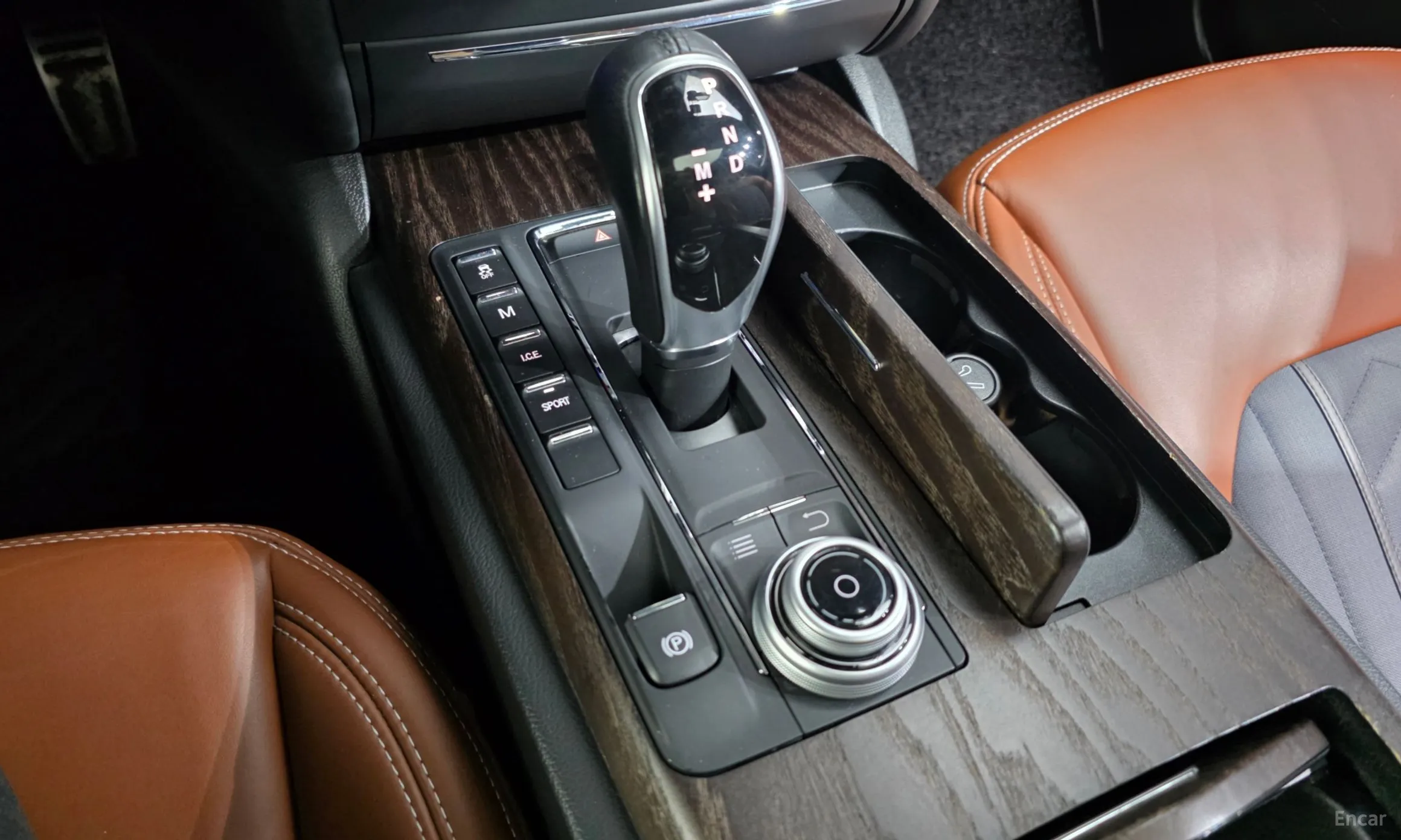 Maserati Ghibli превью 9