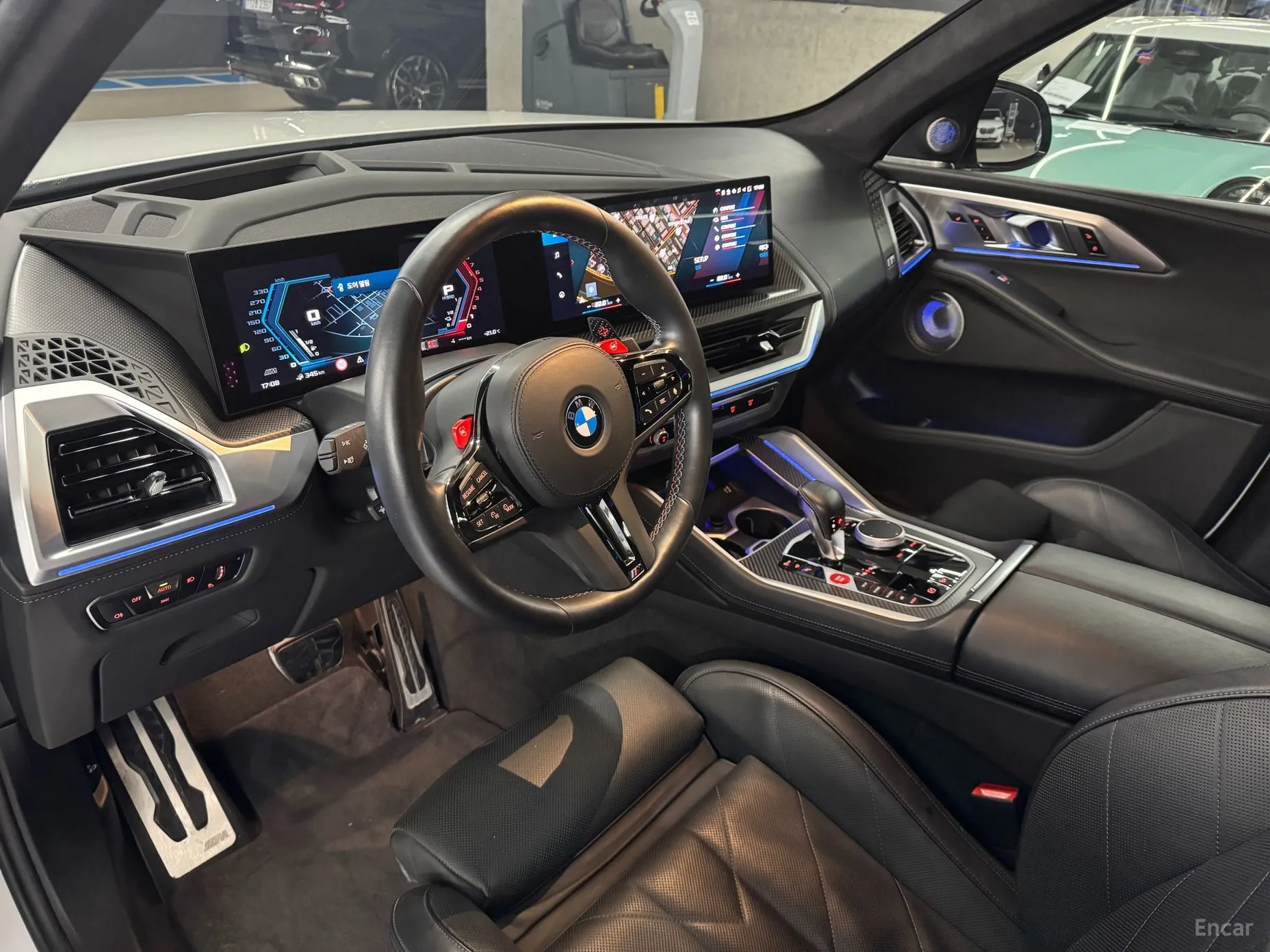 BMW XM (G09) превью 10