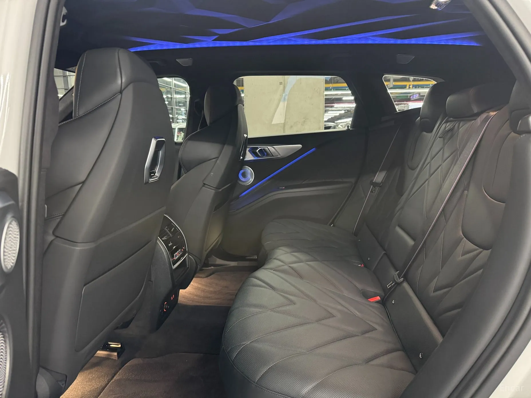 BMW XM (G09) превью 11