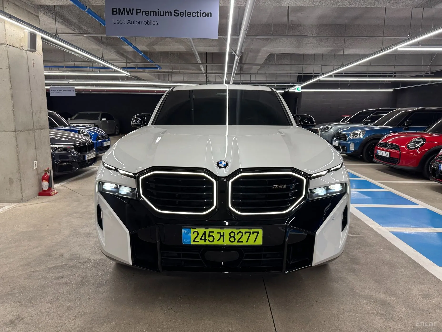 BMW XM (G09) превью 3