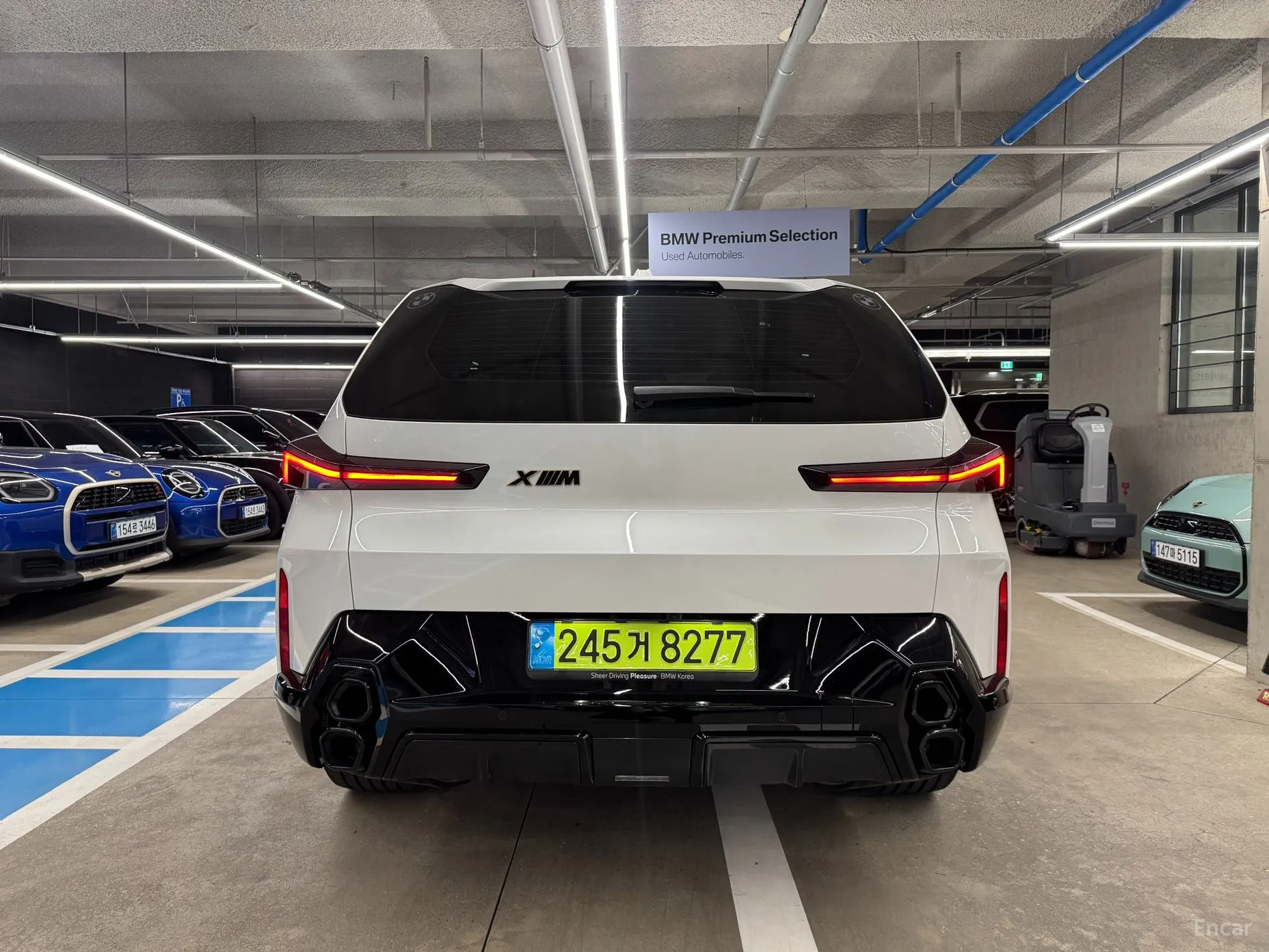 BMW XM (G09) превью 4