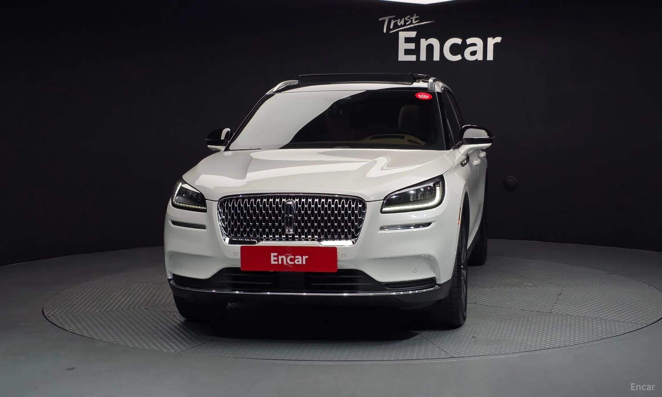 Lincoln Corsair превью 3