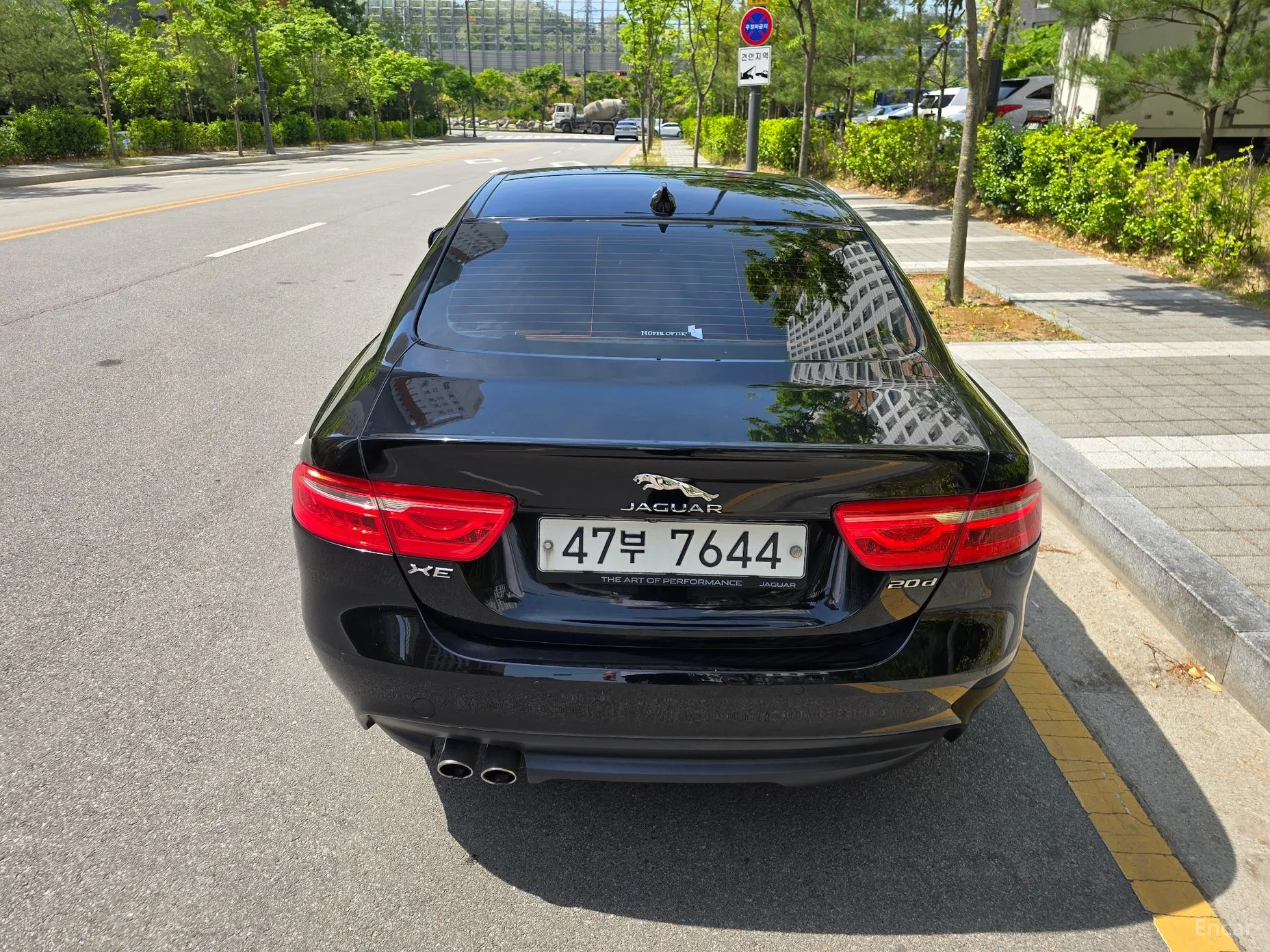 Jaguar XE превью 9