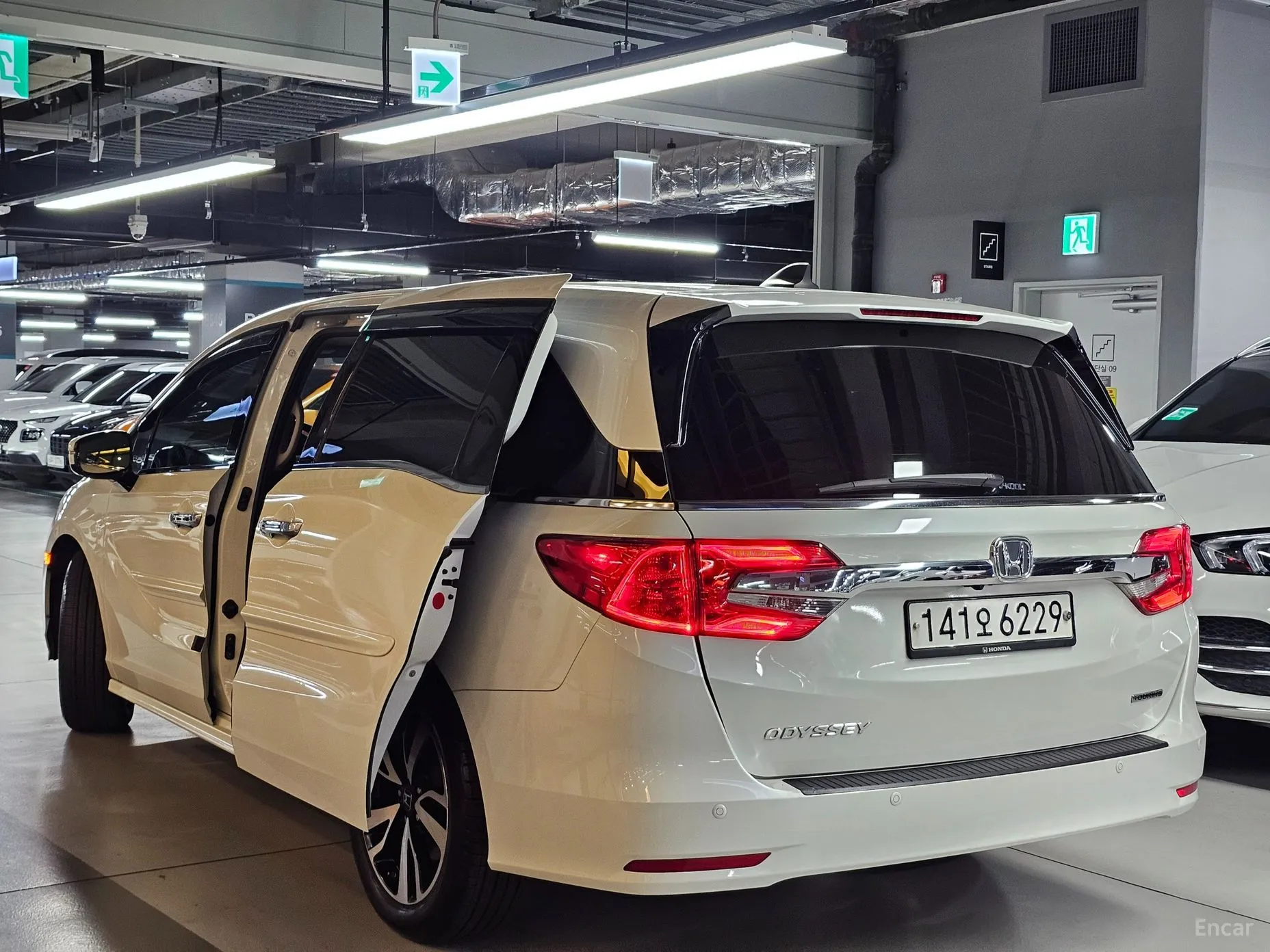 Honda Odyssey превью 3