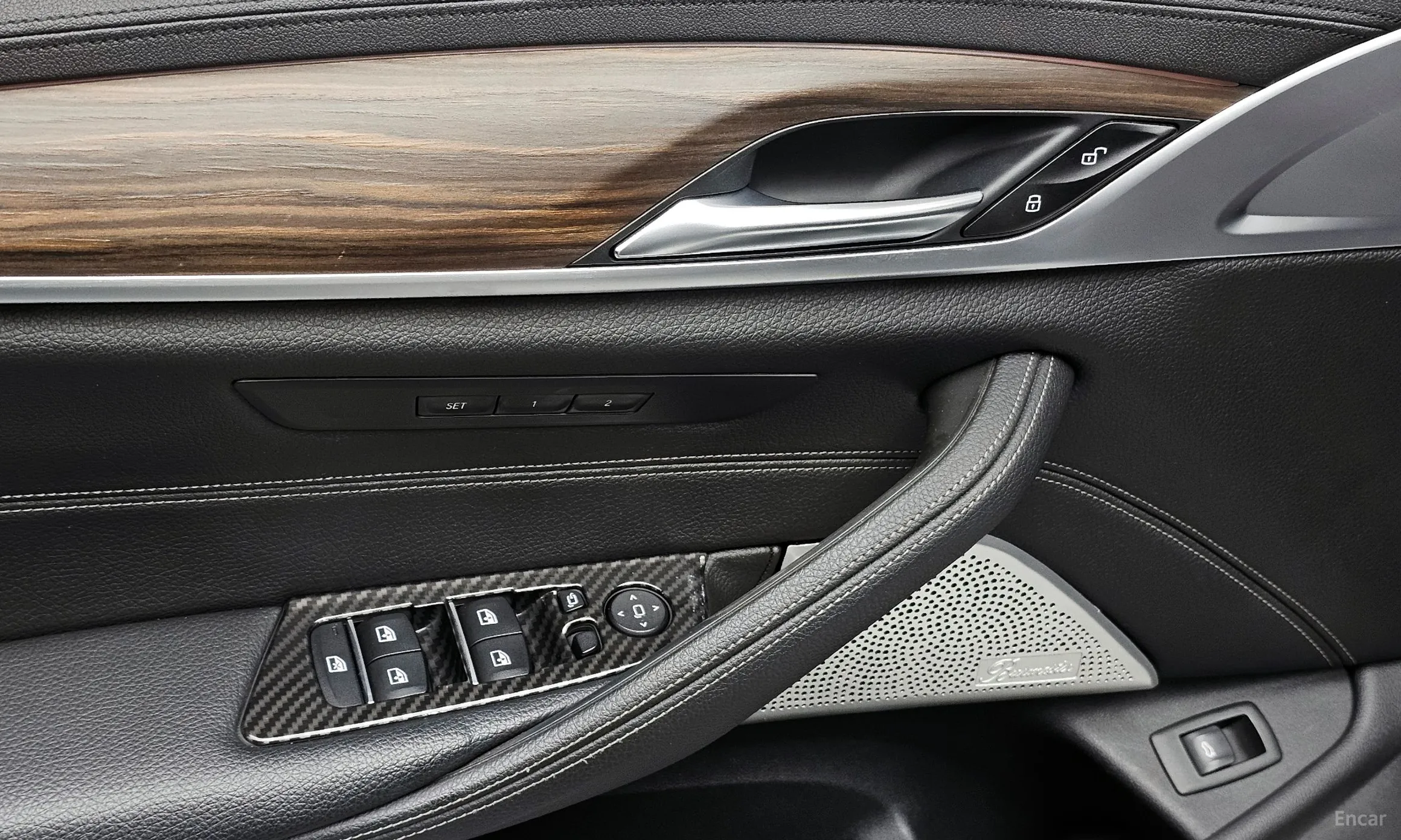 BMW 5 Series (G30) превью 20