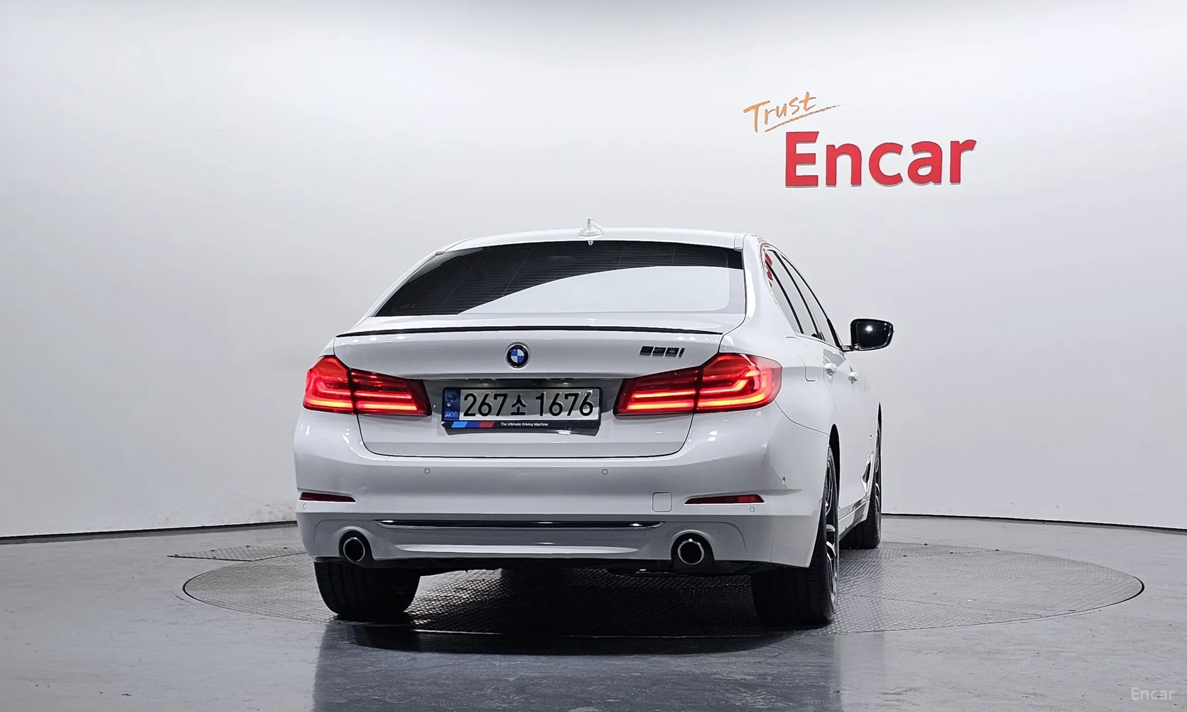 BMW 5 Series (G30) превью 4