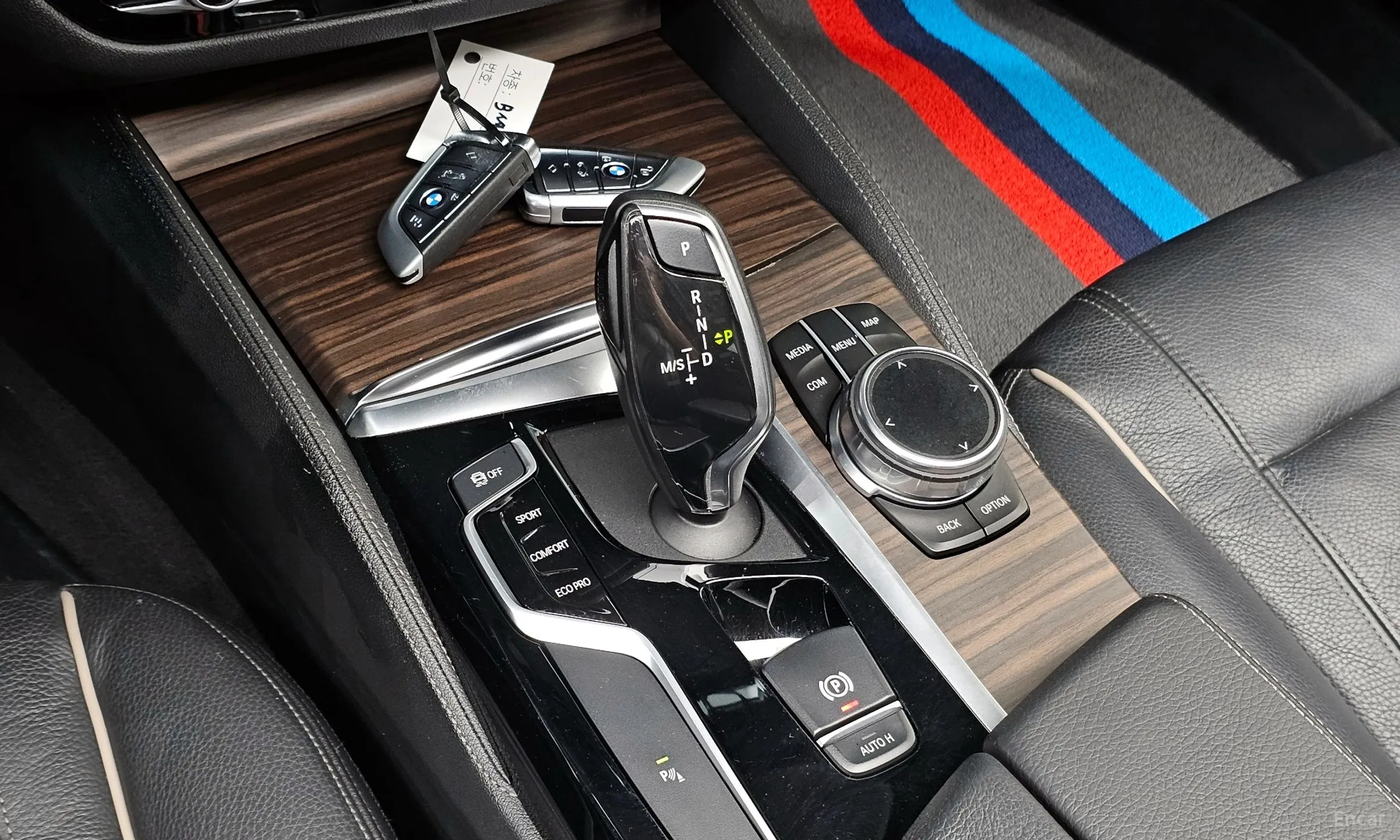 BMW 5 Series (G30) превью 9