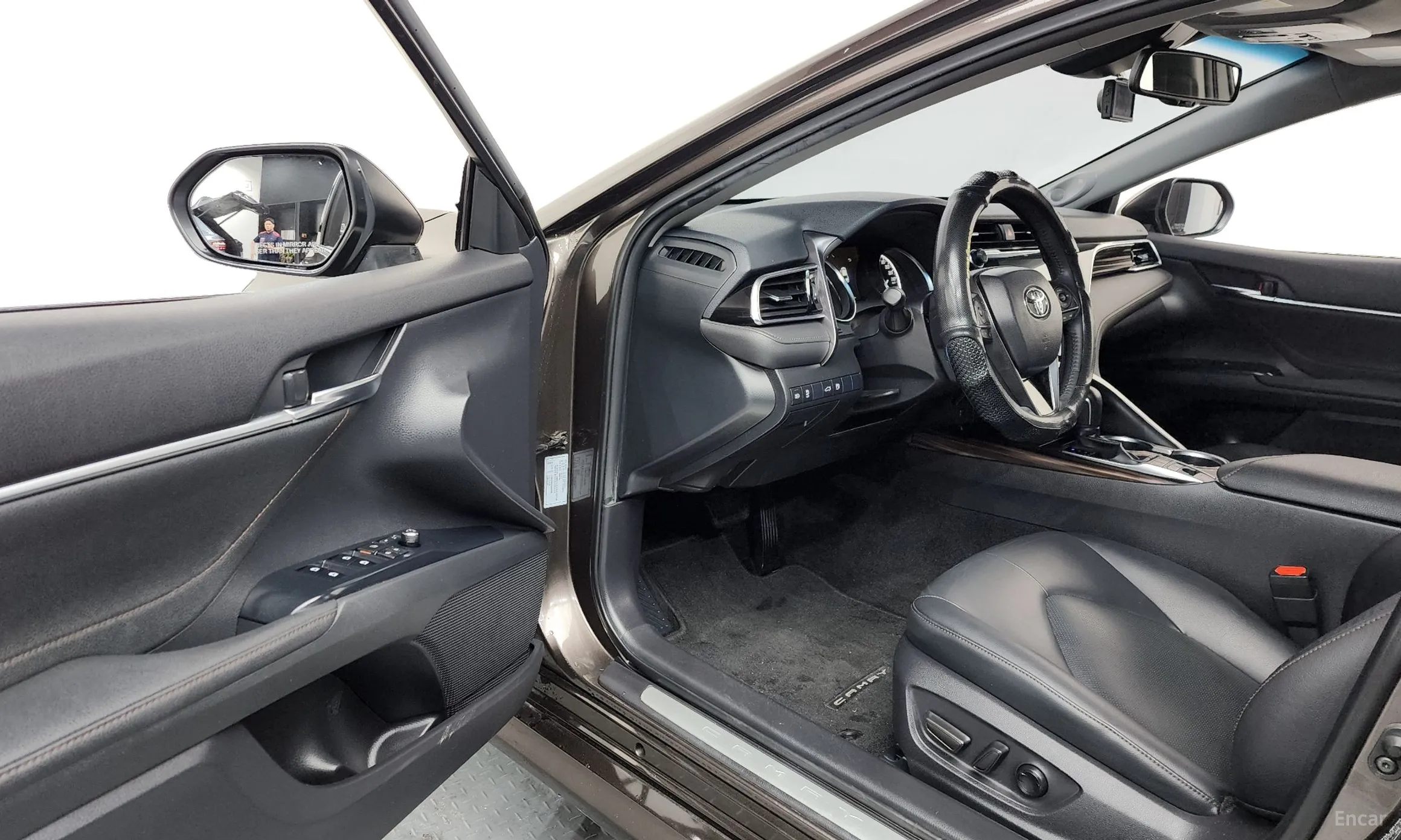 Toyota Camry (XV70) превью 10