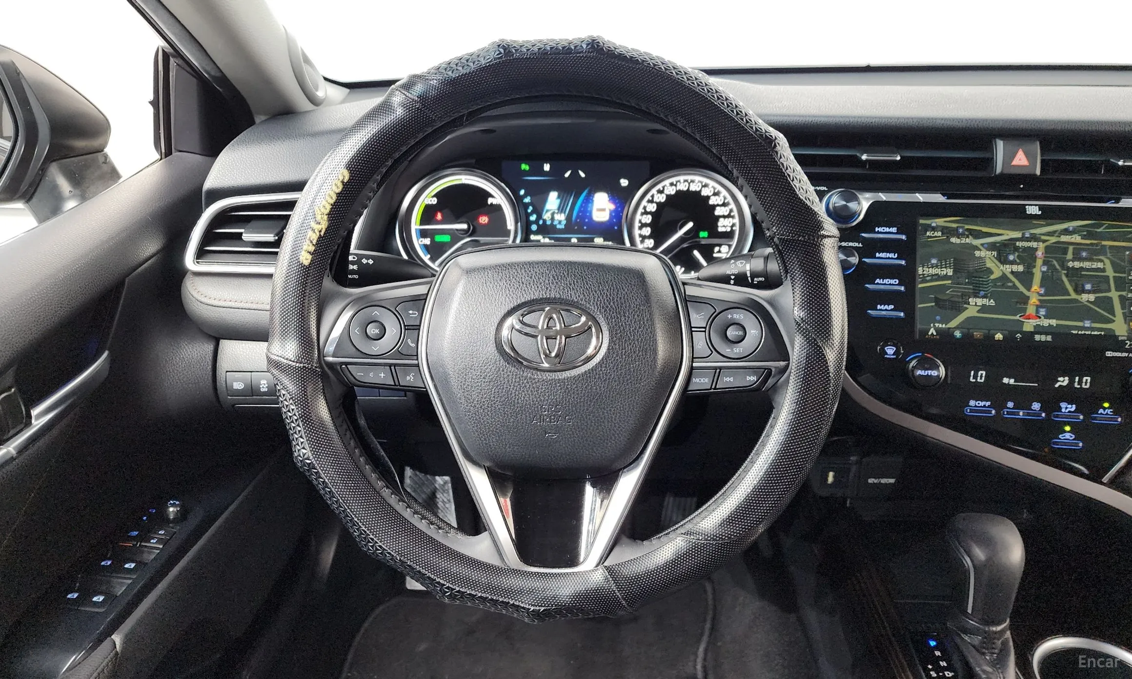 Toyota Camry (XV70) превью 12