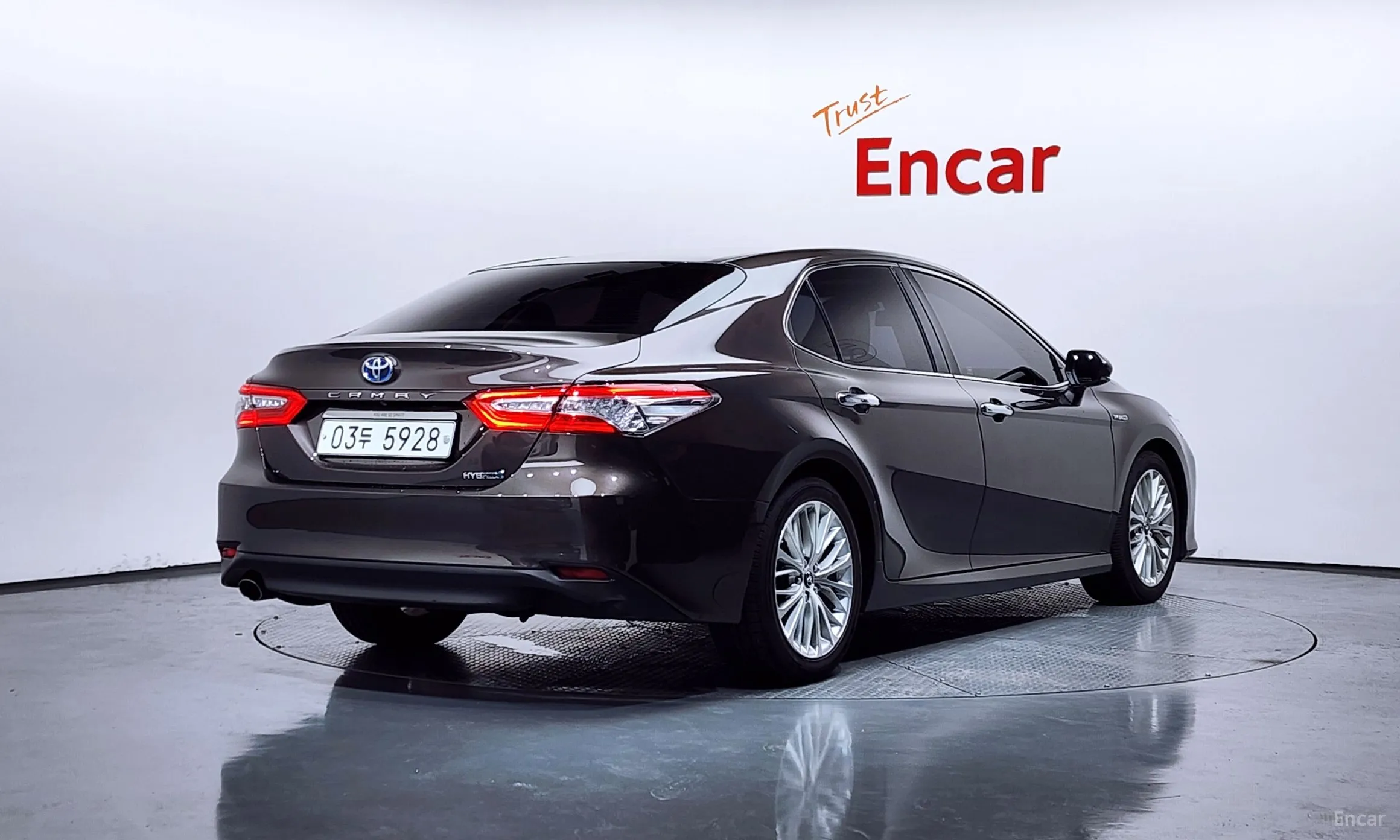 Toyota Camry (XV70) превью 2