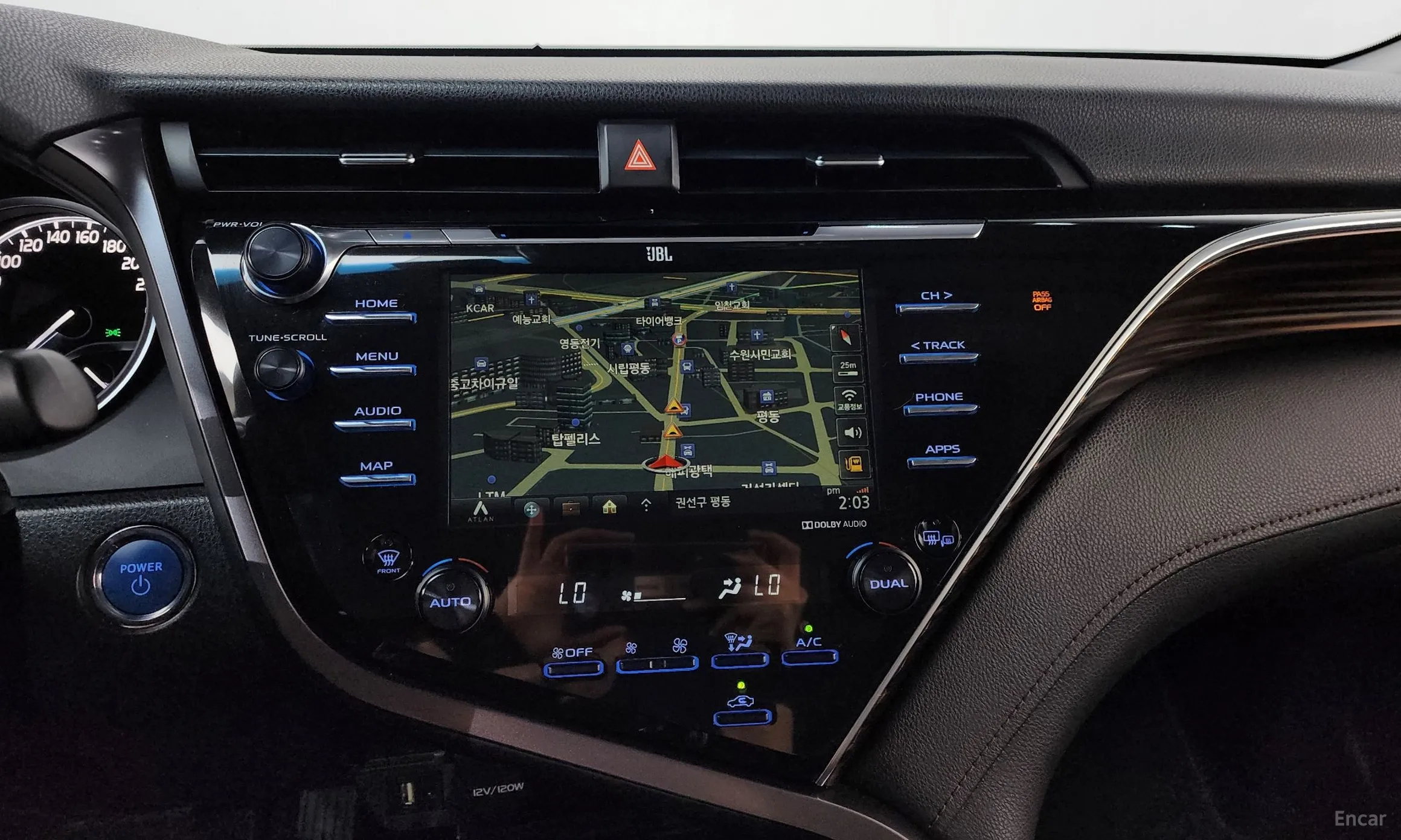 Toyota Camry (XV70) превью 20
